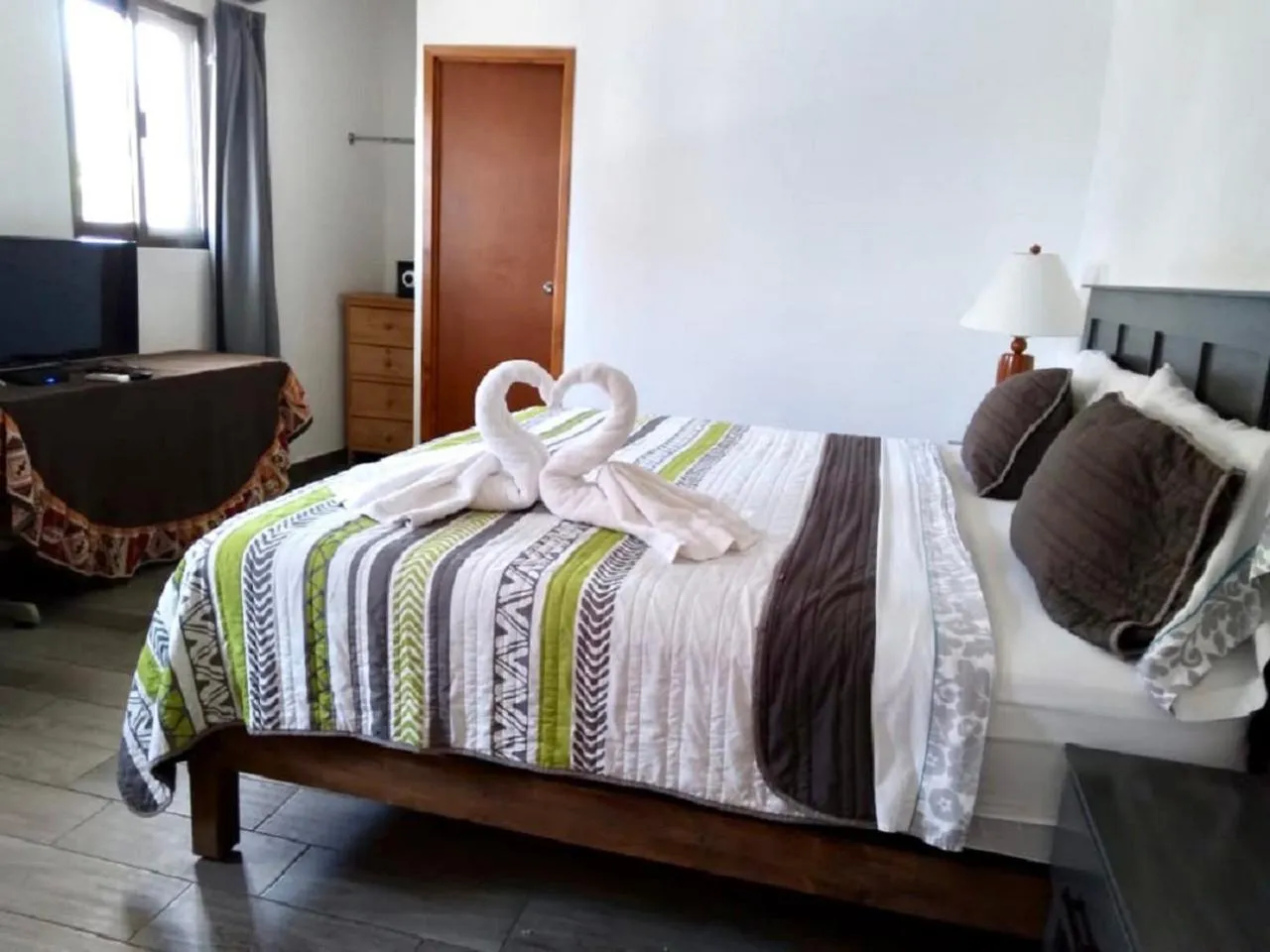 Bed in Suites Fenicia