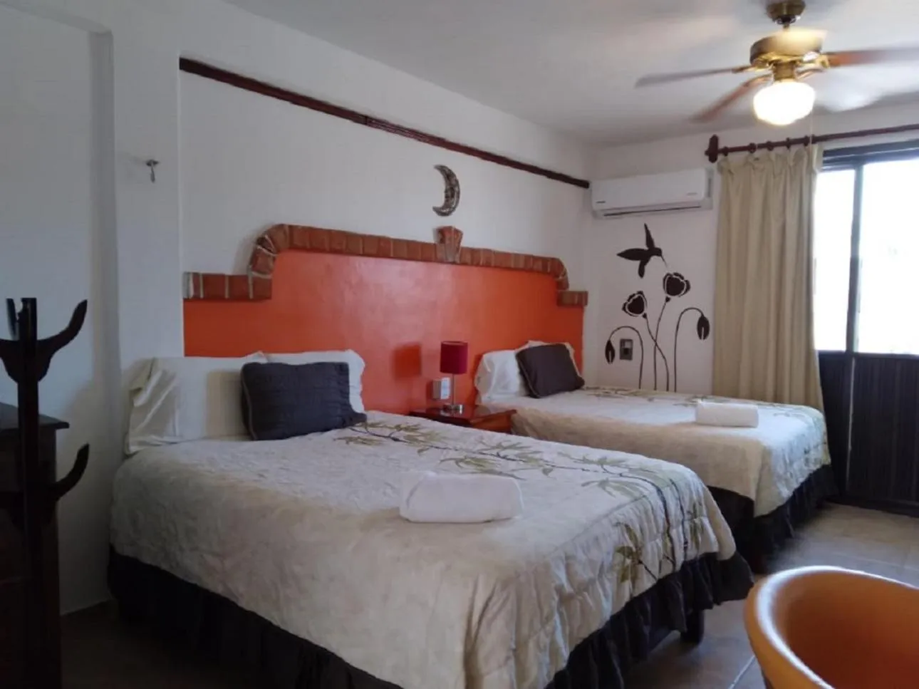 Bed in Suites Fenicia