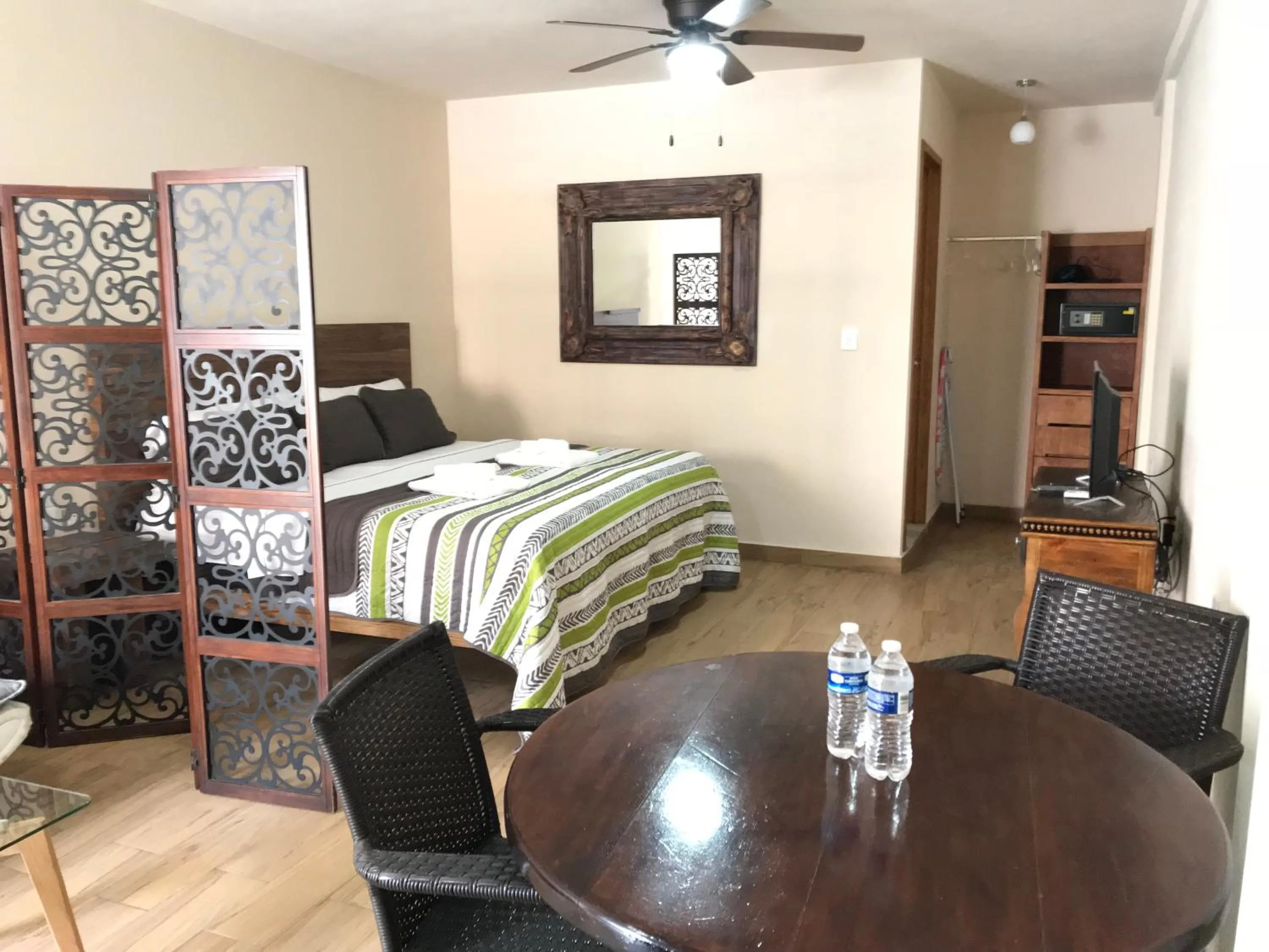 Bed in Suites Fenicia