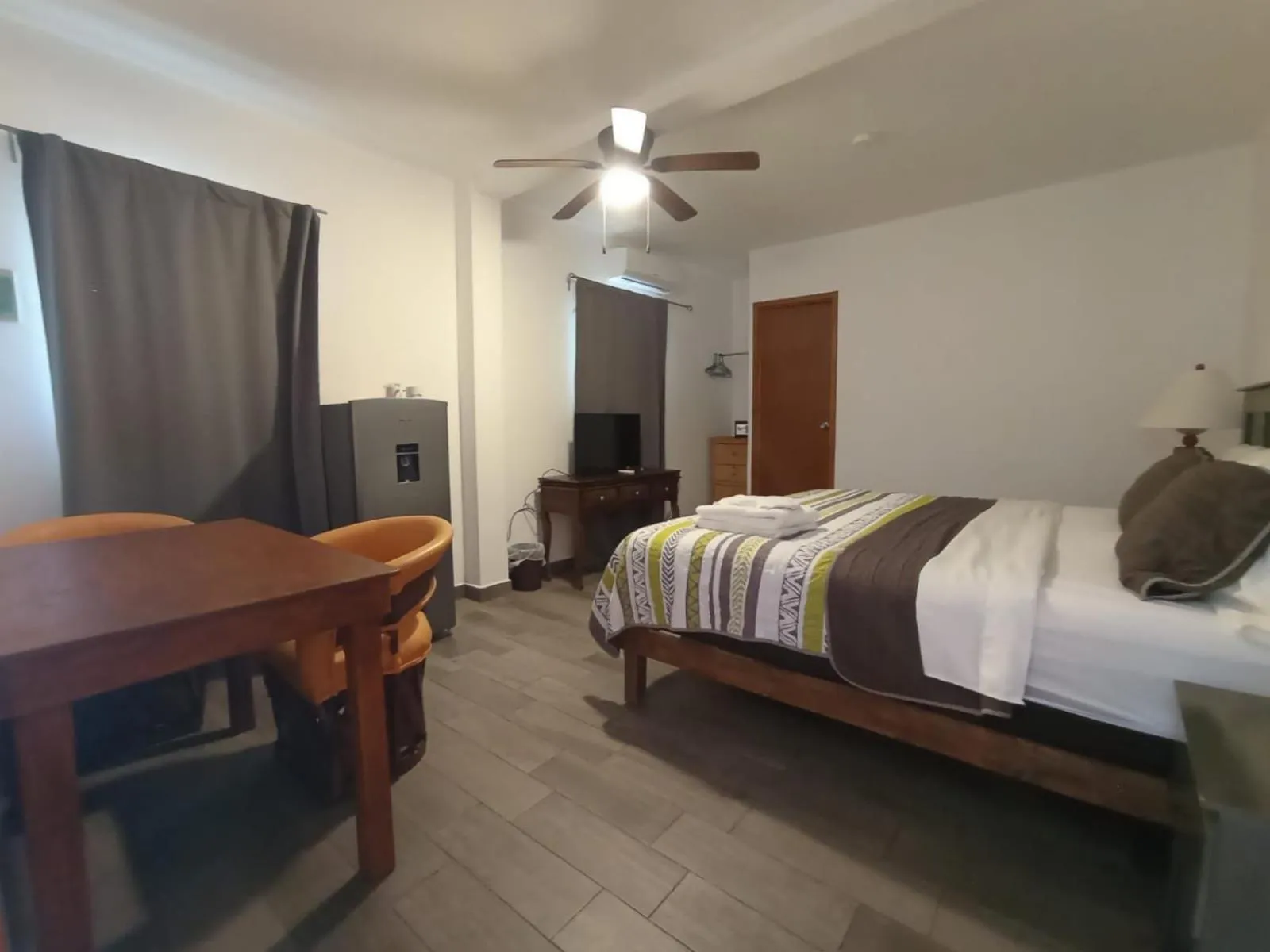 Bed in Suites Fenicia