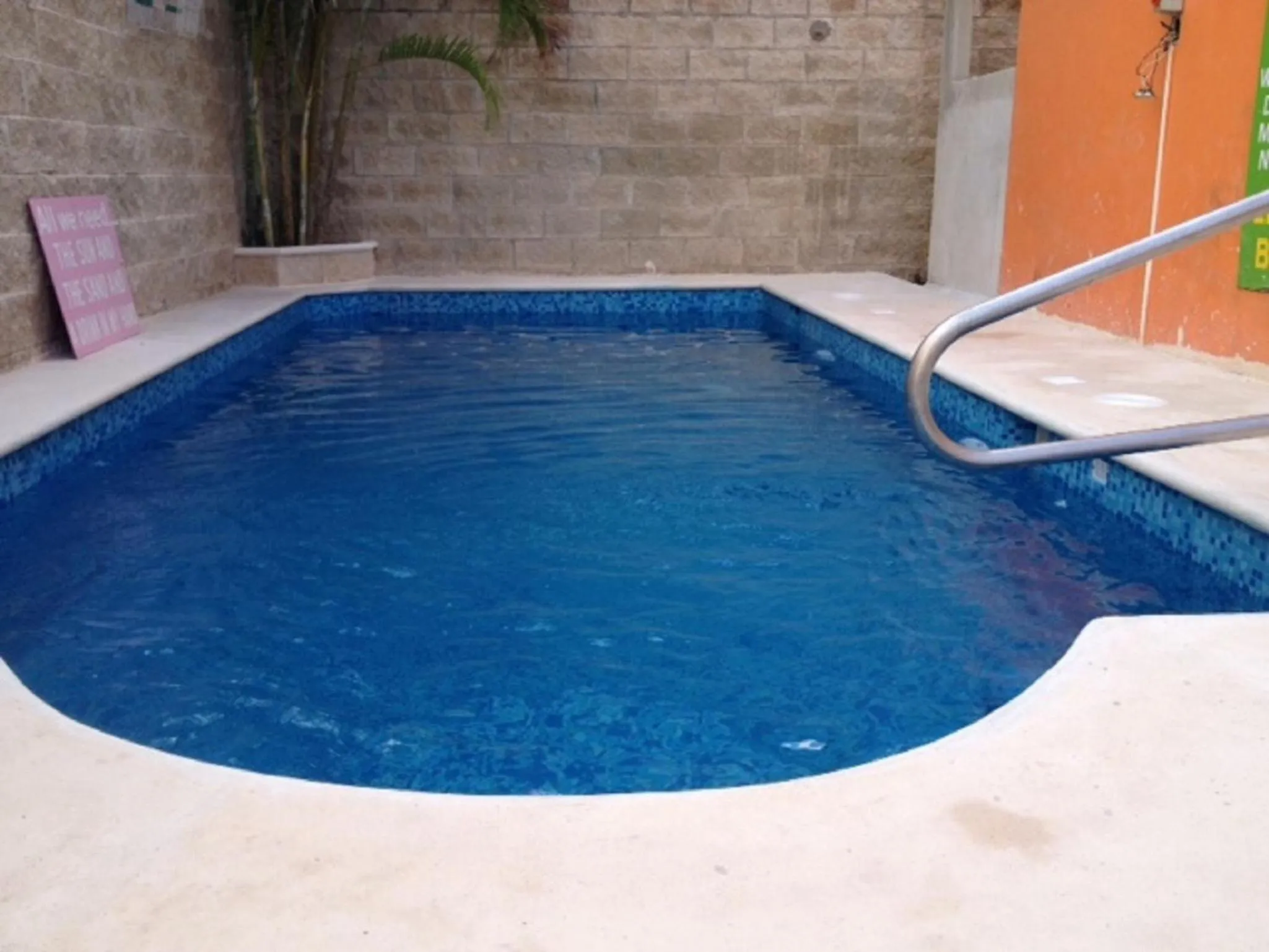 Swimming pool in Suites Fenicia