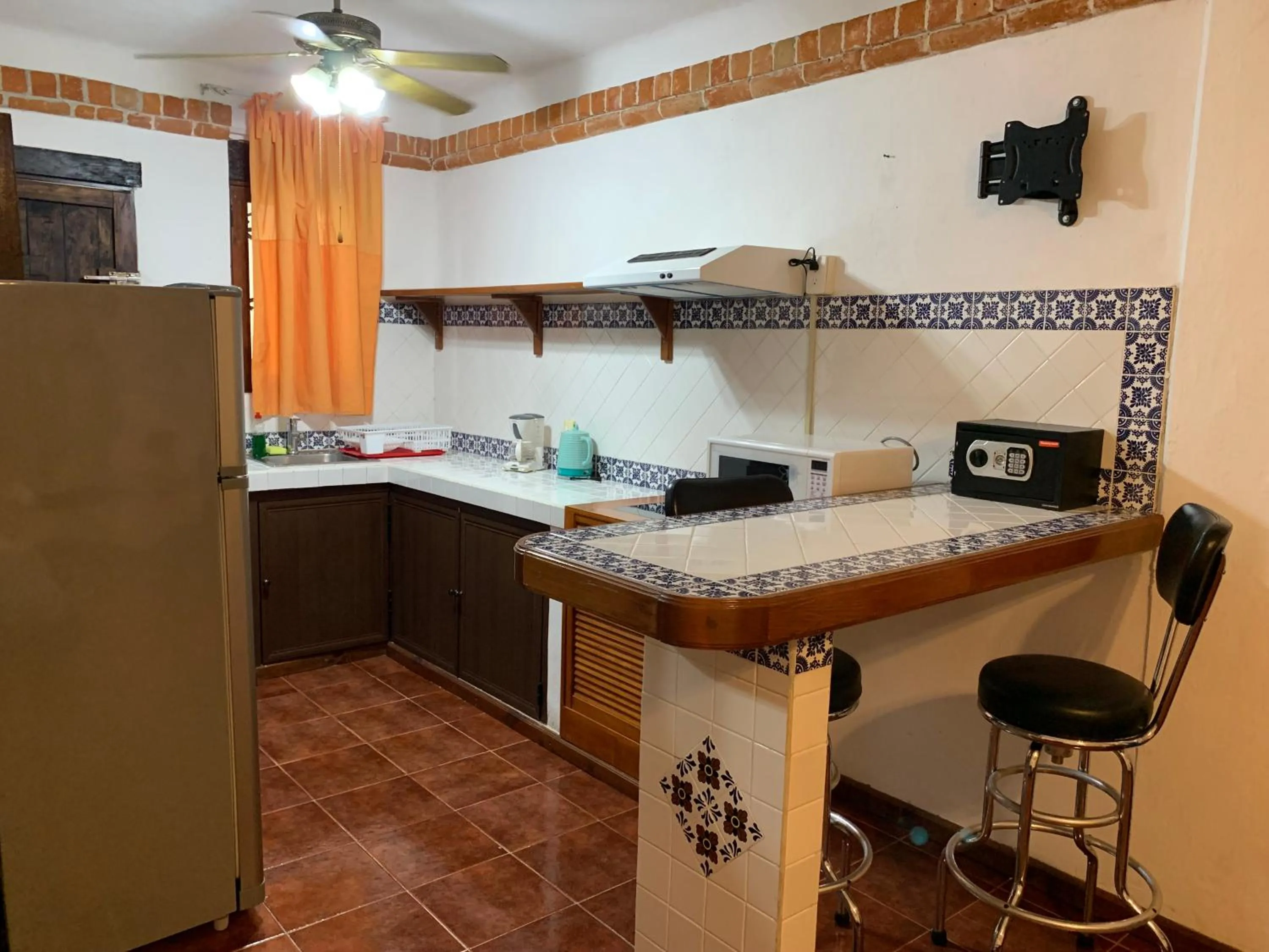 Property building in Suites Fenicia