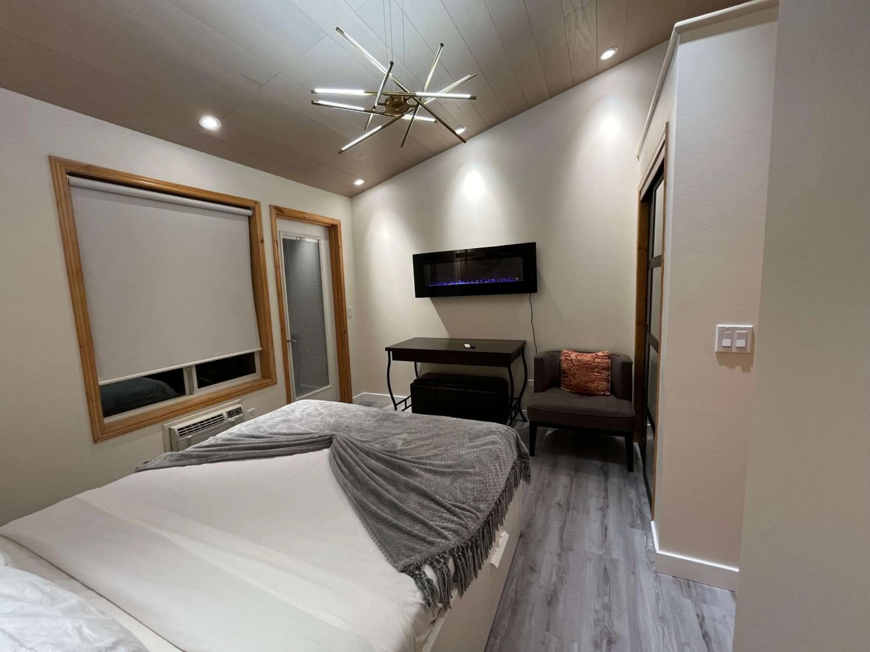 Bed in Banff Woods lodge