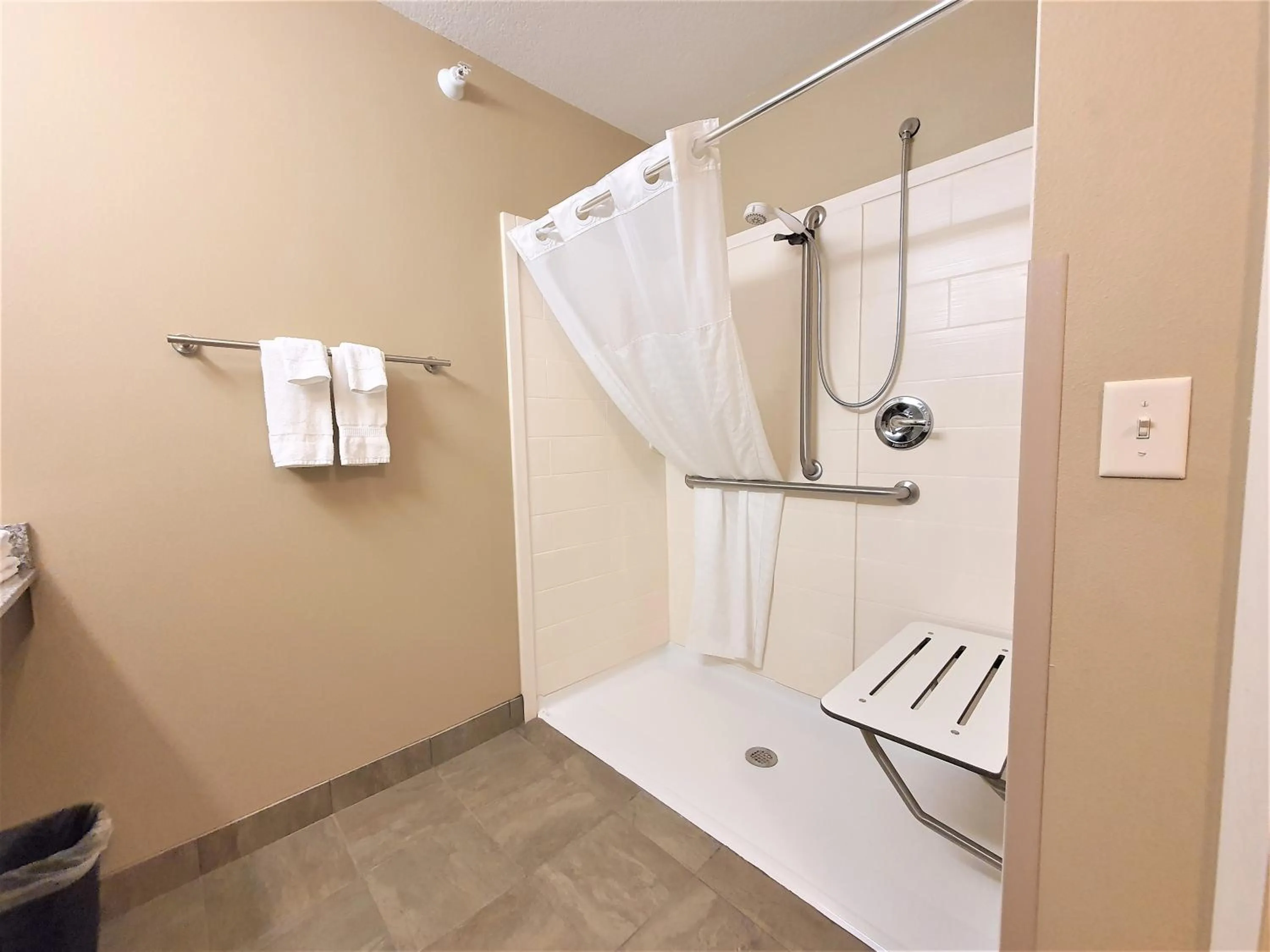 AmeriVu Inn and Suites - Chisago City
