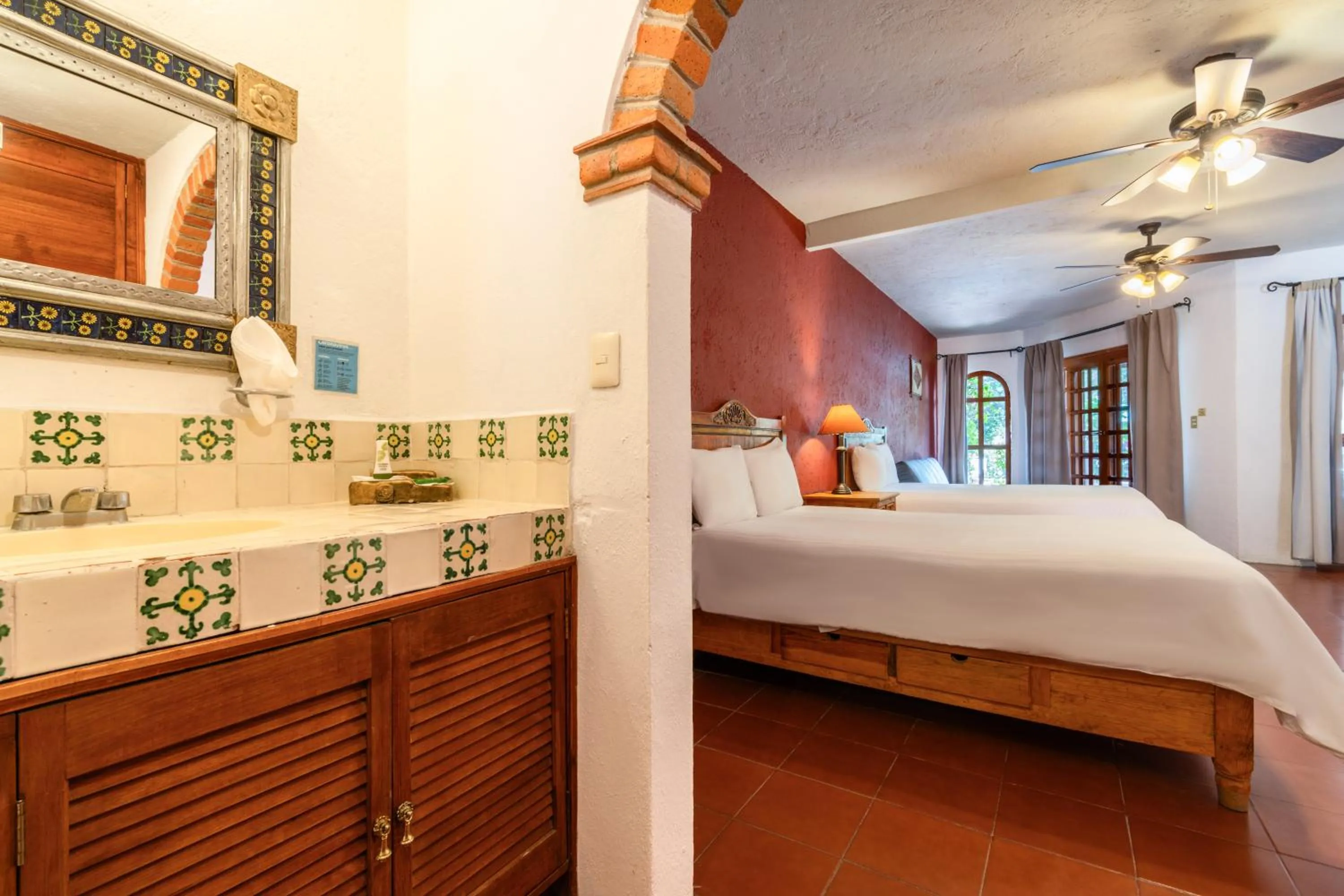 Photo of the whole room, Bed in Atotonilco Hotel & Club