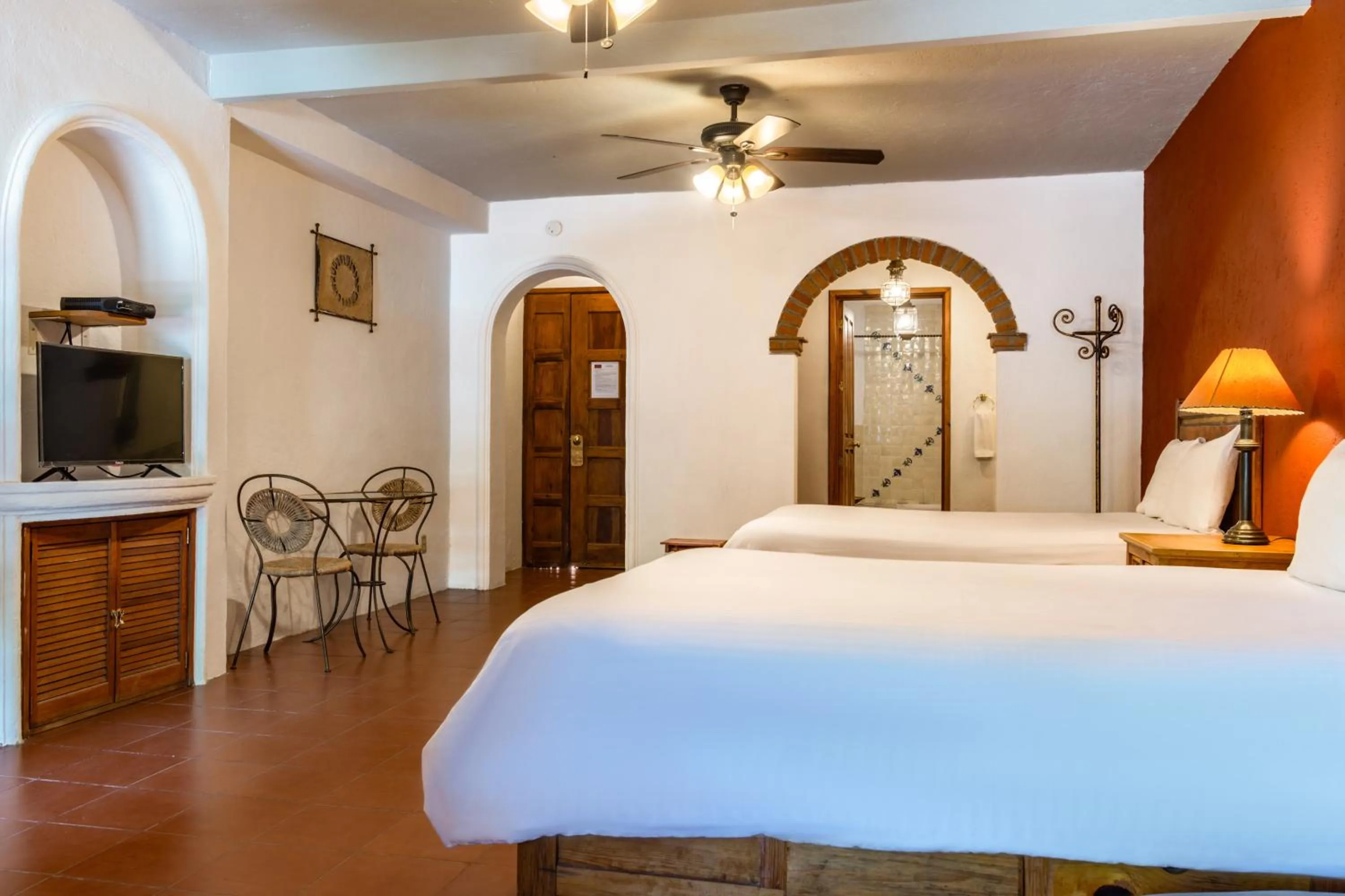 Photo of the whole room, Bed in Atotonilco Hotel & Club