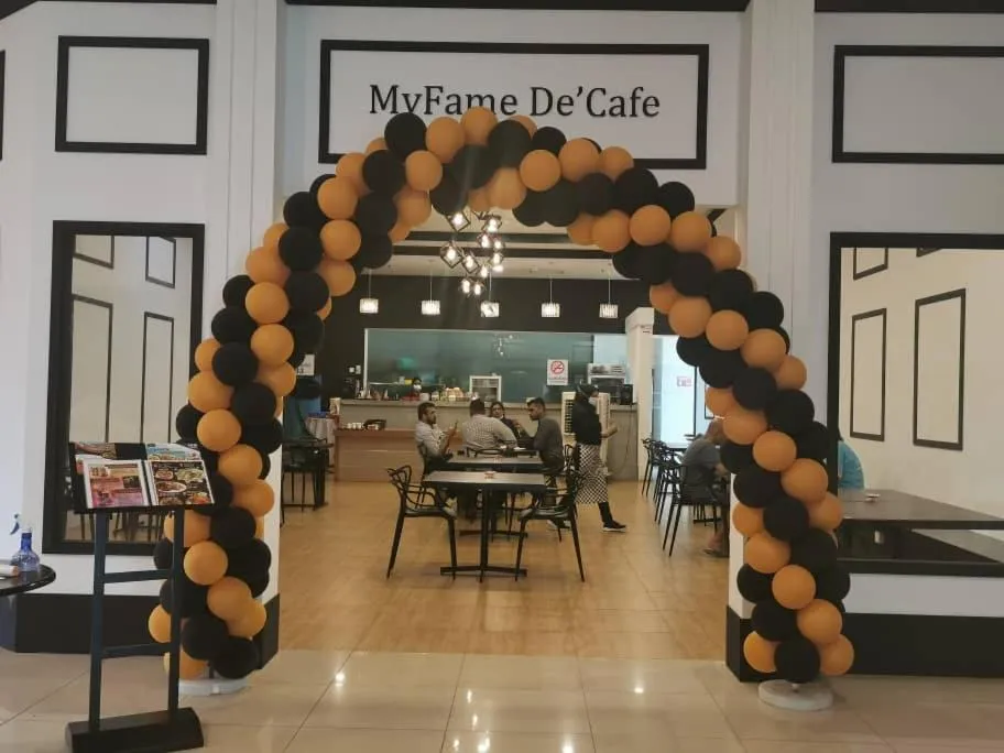 Restaurant/places to eat in MY Fame Hotel