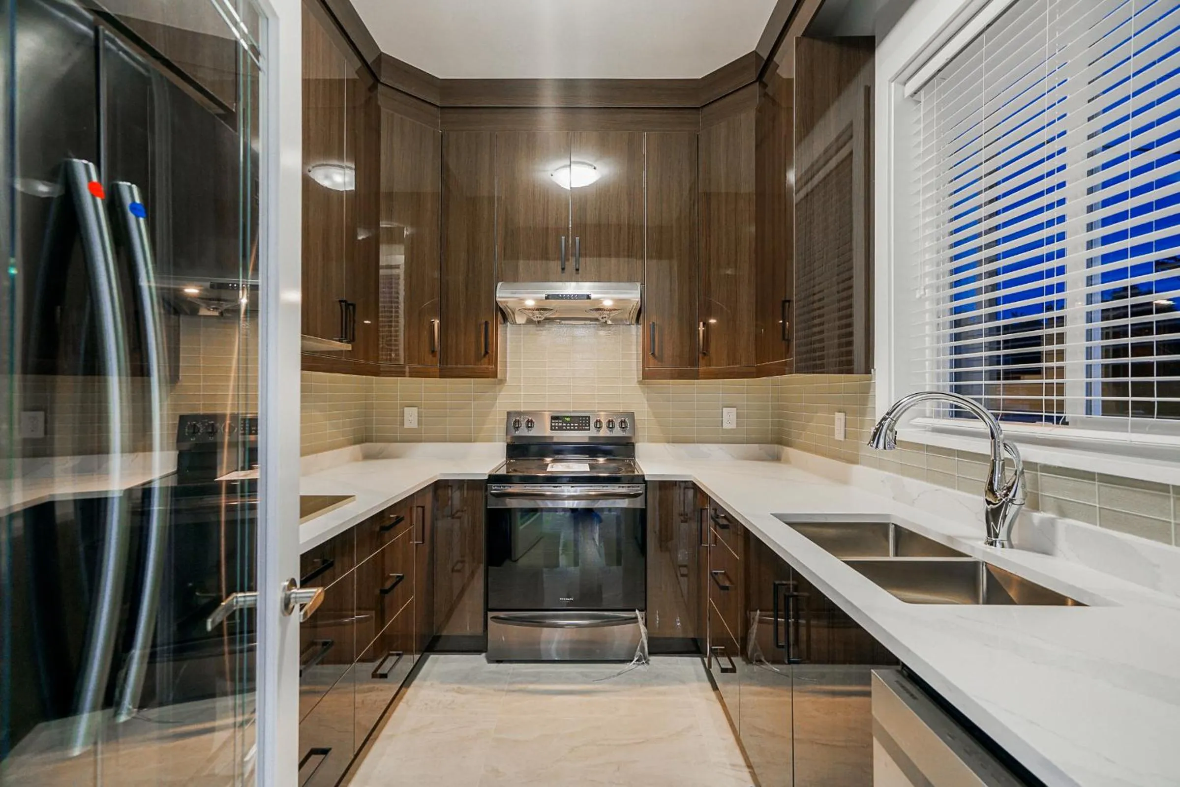 Kitchen or kitchenette in Sun suite