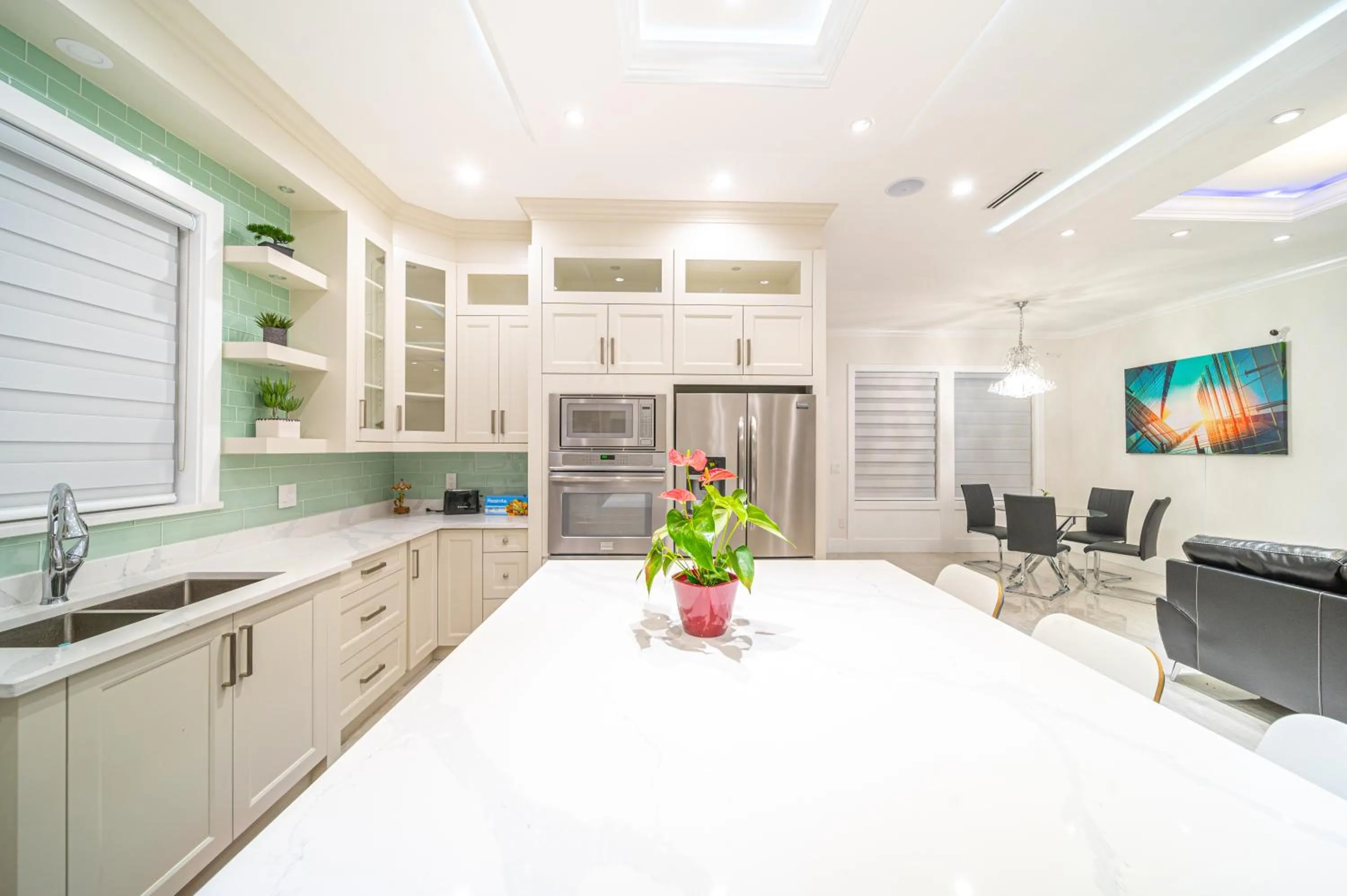 TV and multimedia in Sun suite