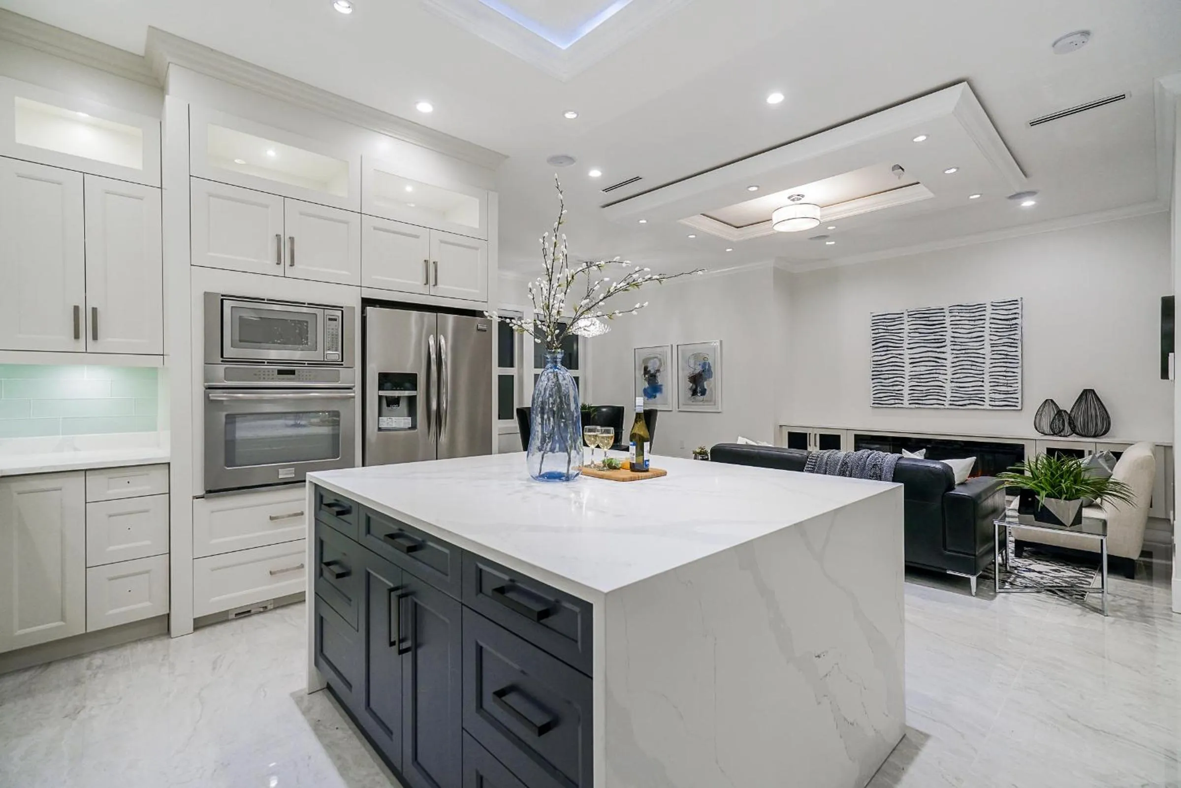 Kitchen or kitchenette in Sun suite