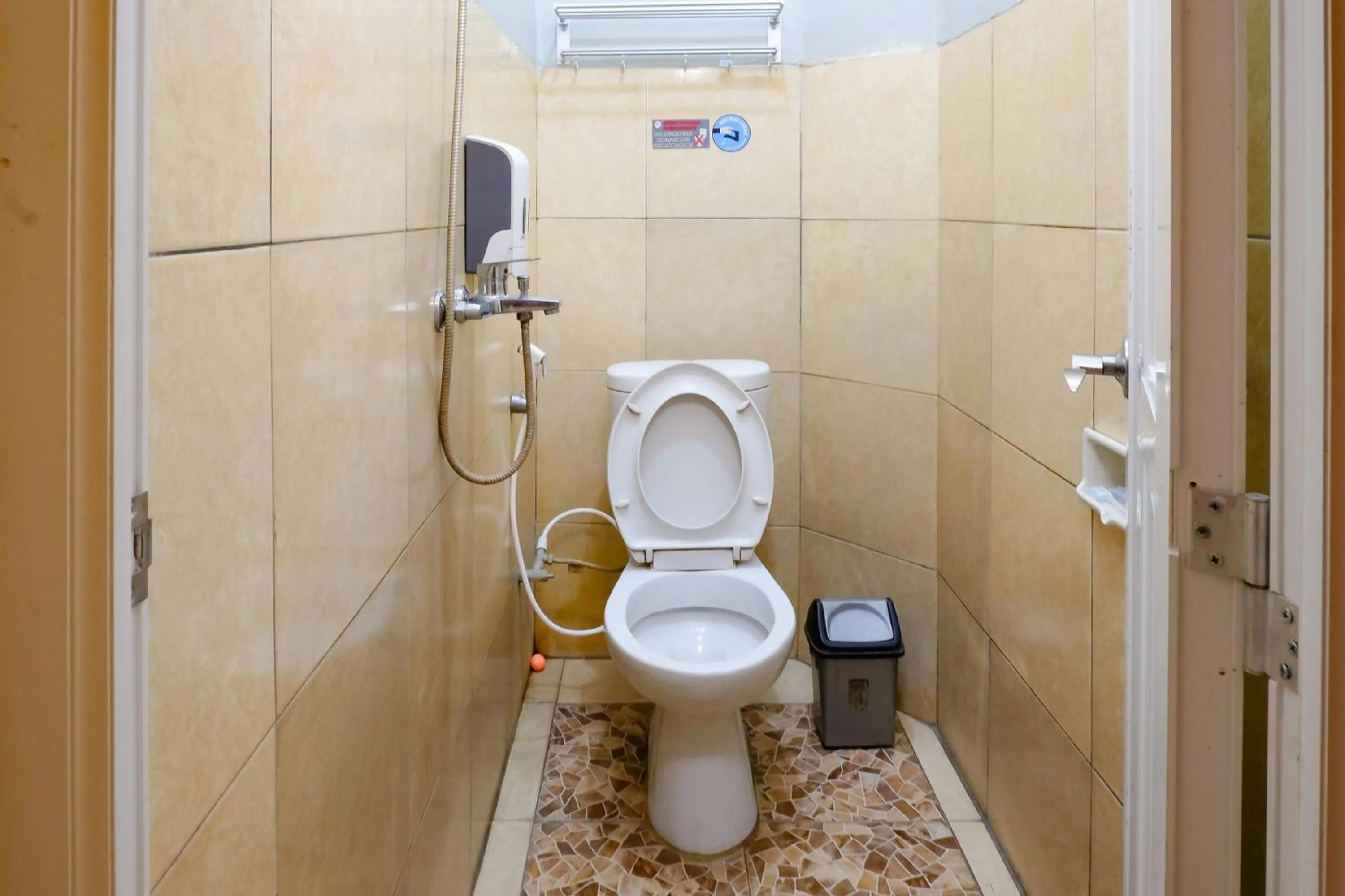 Toilet in Dya Hotel Boyolali