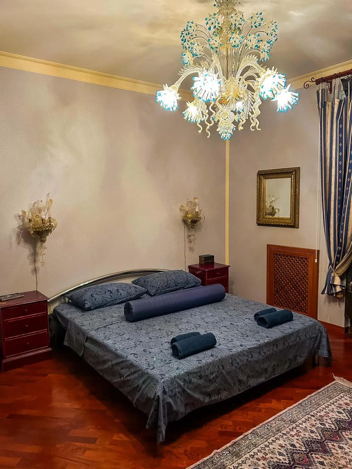 Bed in Villa Grandiosa FC