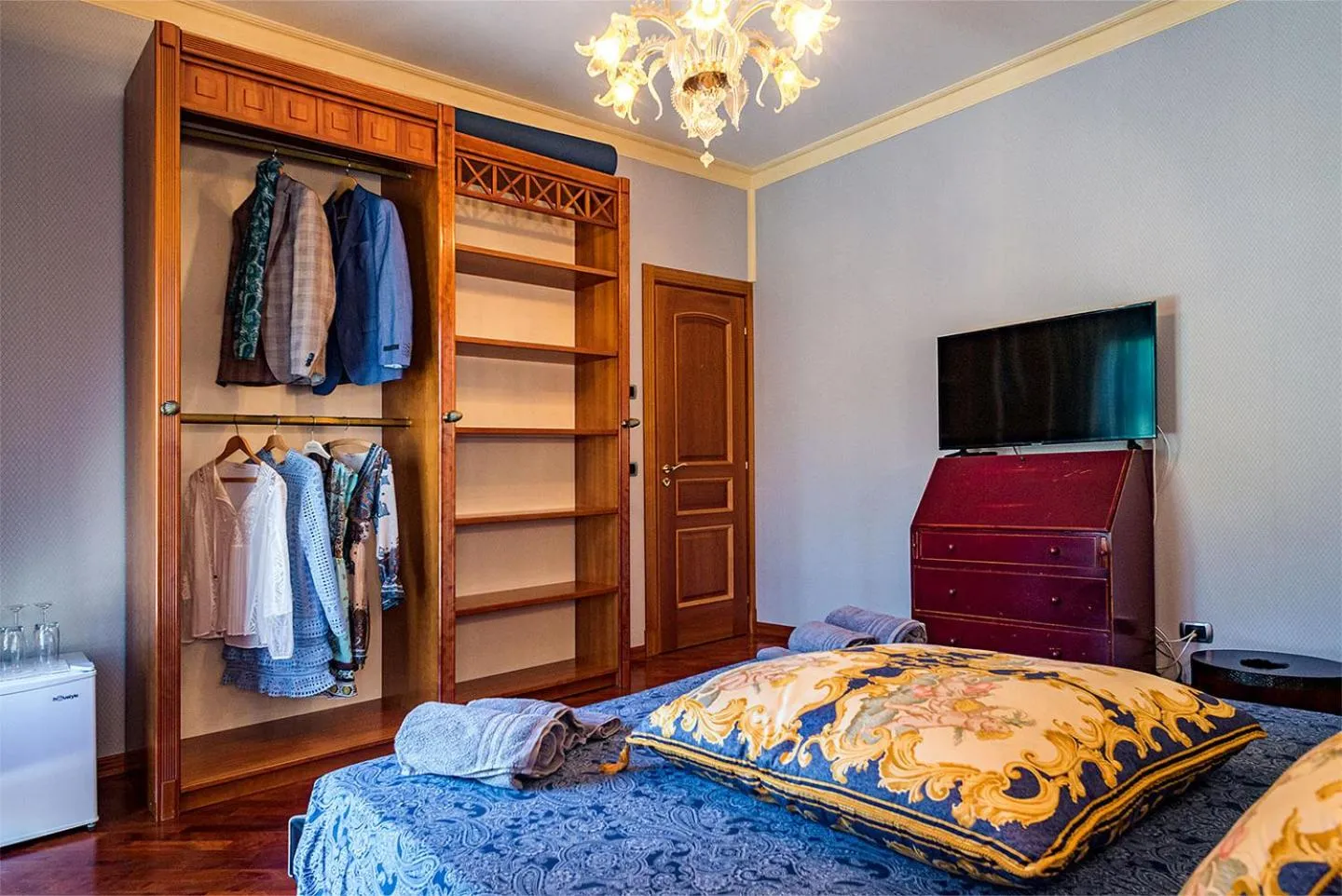 Bed in Villa Grandiosa FC