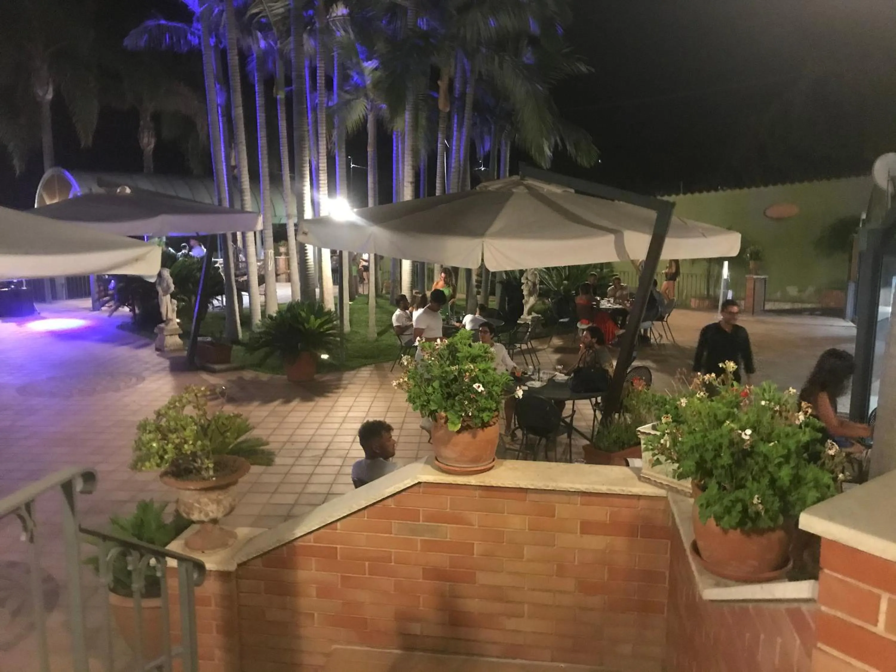 Property building in Villa Grandiosa FC