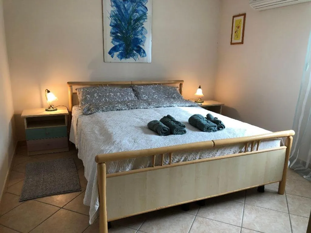 Bed in Villa Grandiosa FC