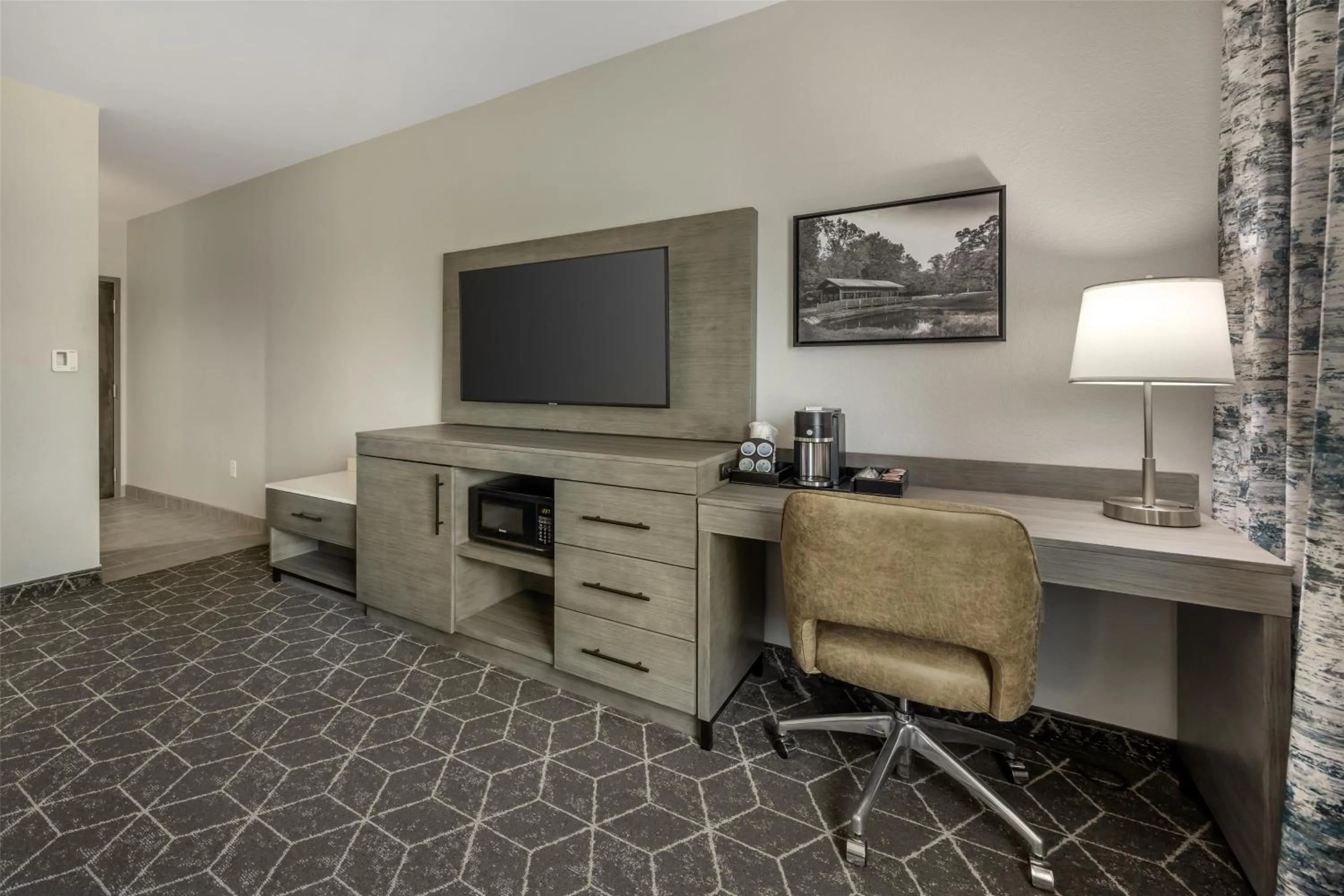 Bedroom in Best Western Plus Lawrenceburg