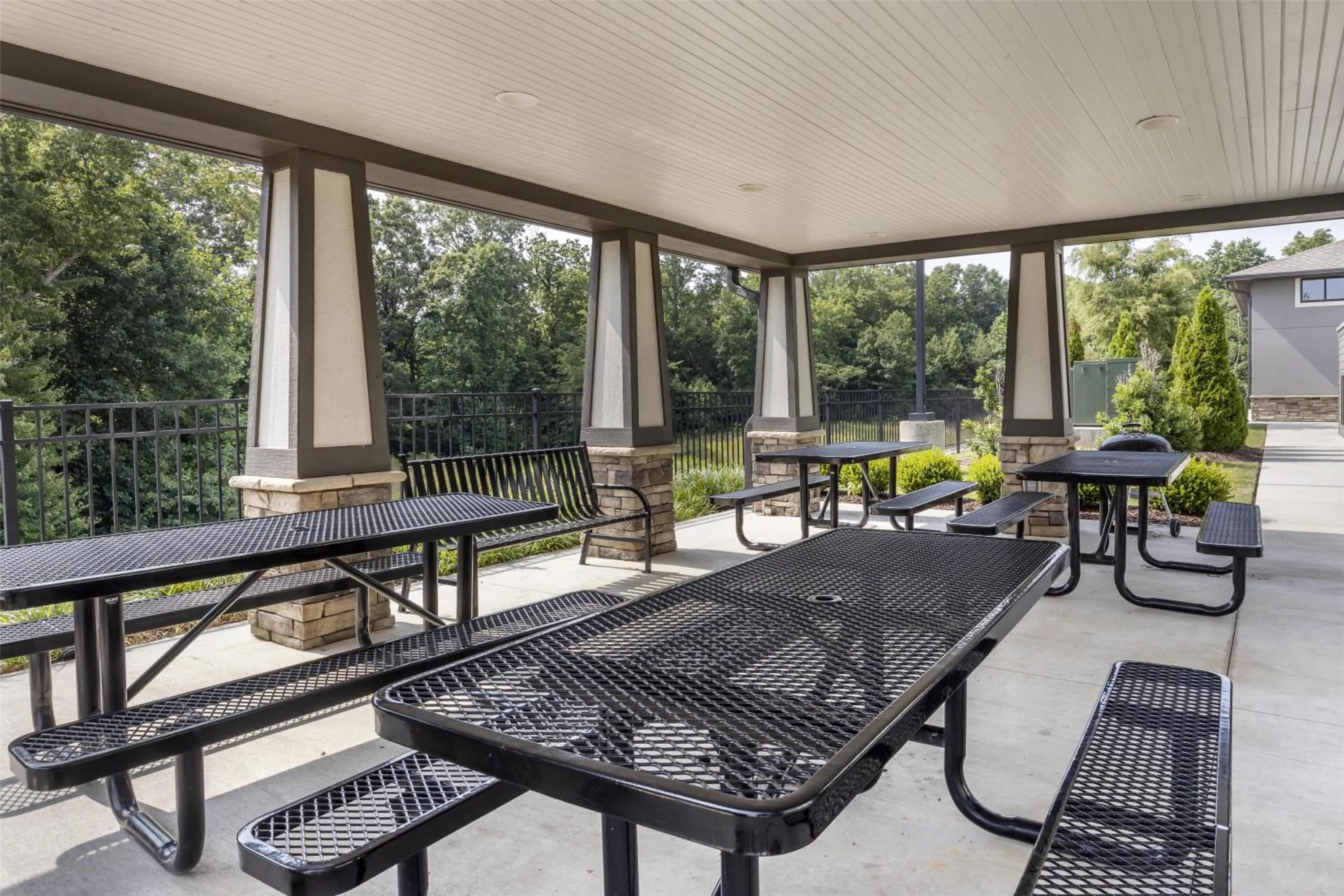 Property building in Best Western Plus Lawrenceburg