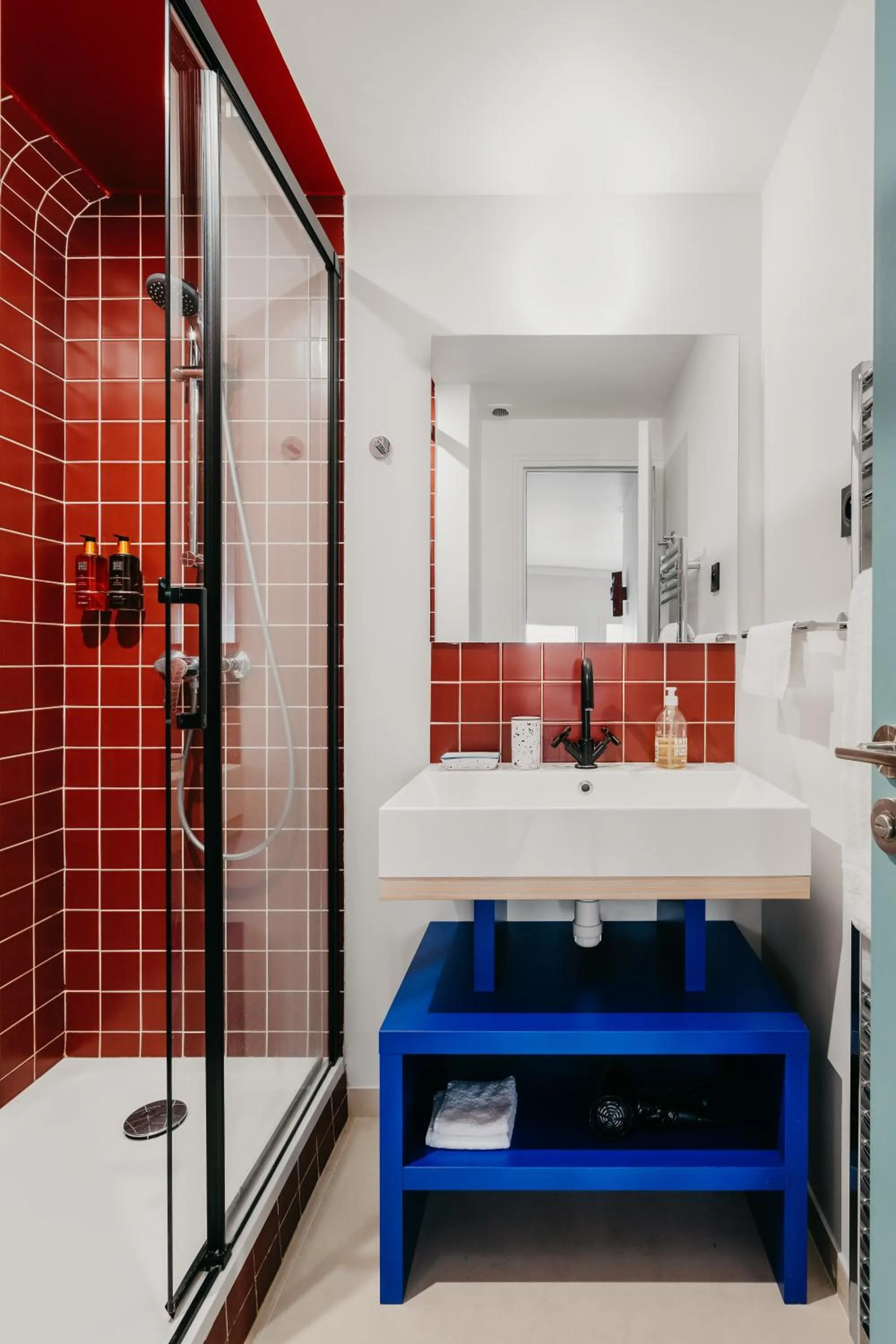 Toilet in Edgar Suites Auteuil - Le Marois