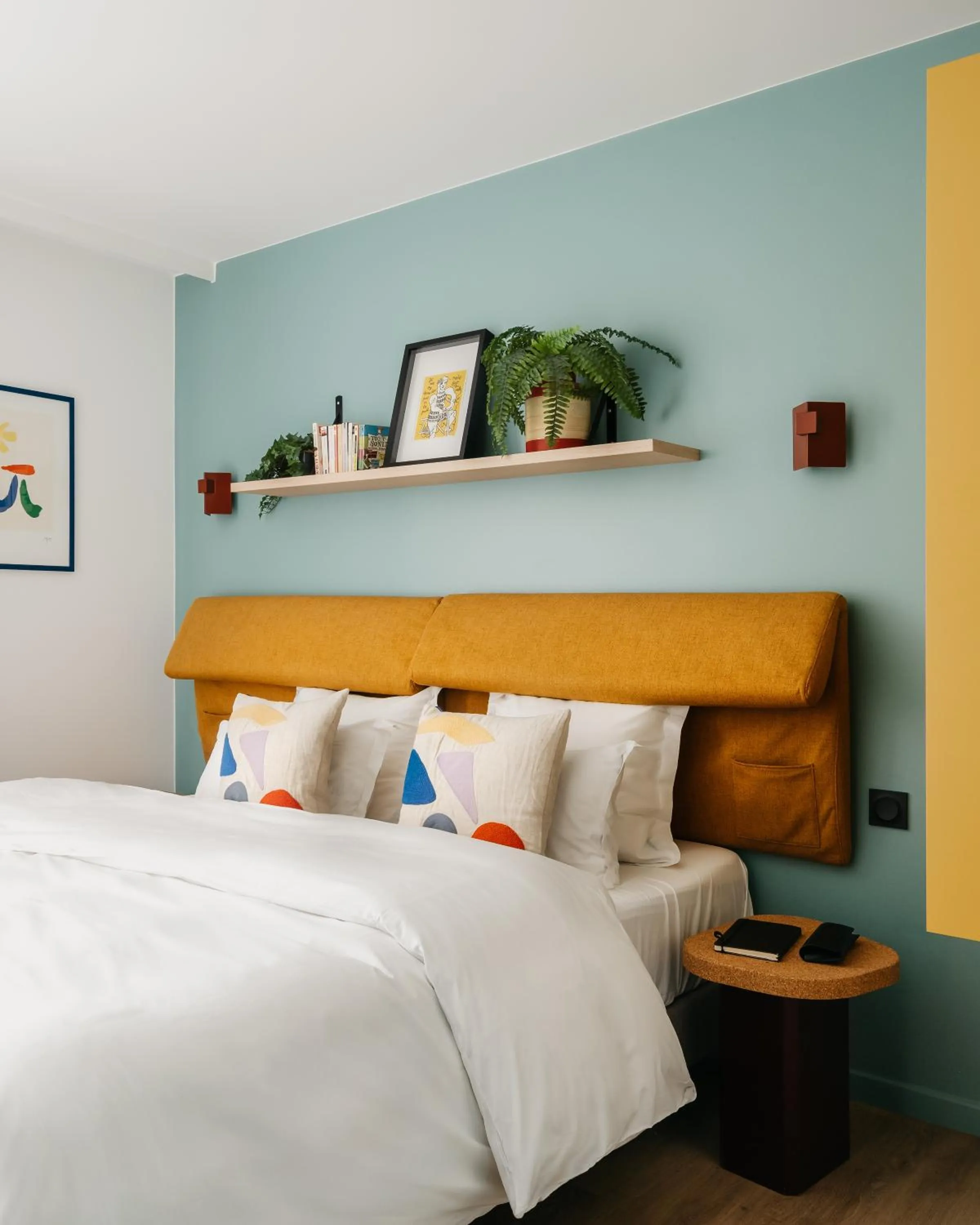 Bedroom, Bed in Edgar Suites Auteuil - Le Marois