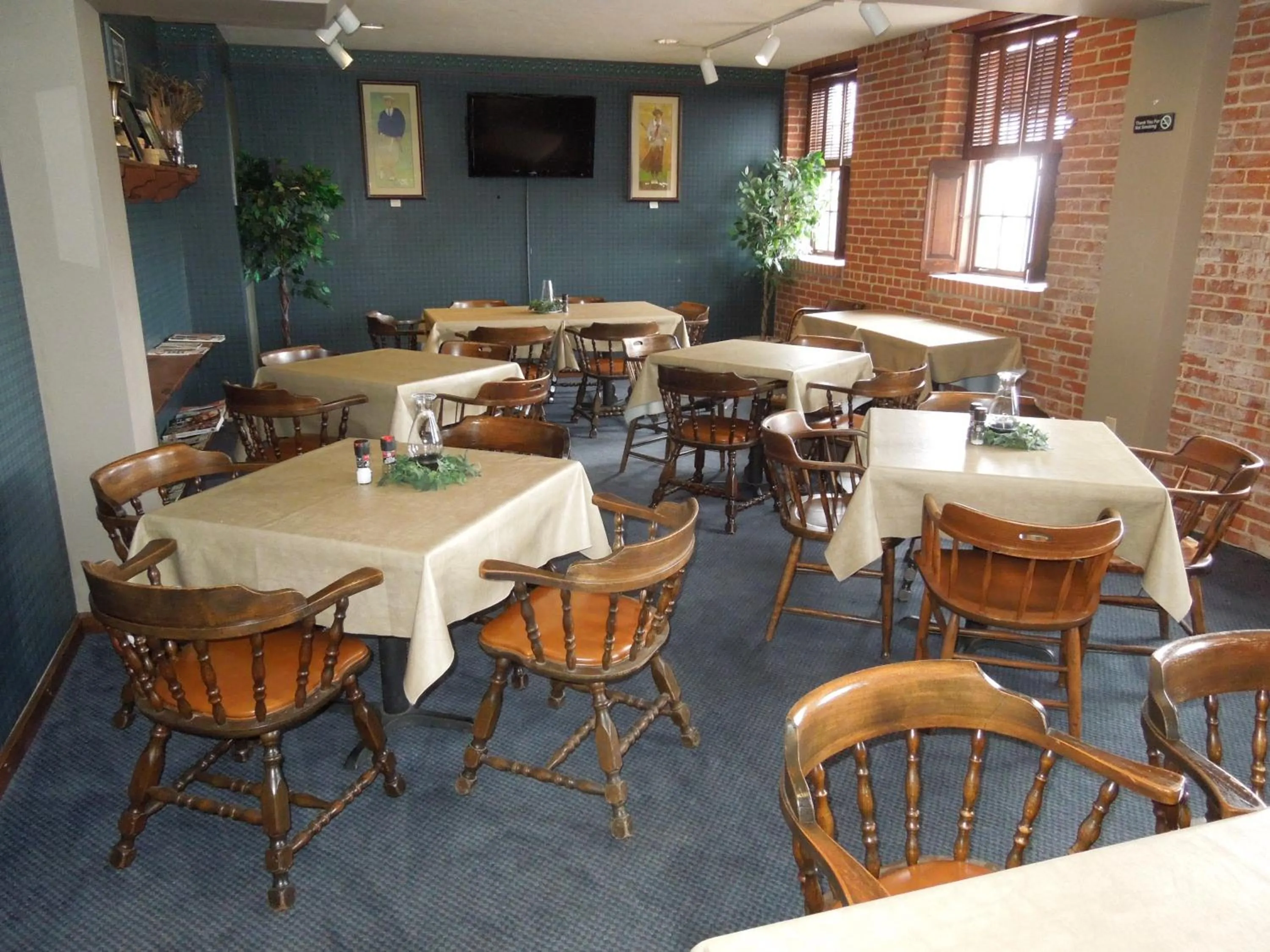 Restaurant/places to eat in Bridges Guest Quarters