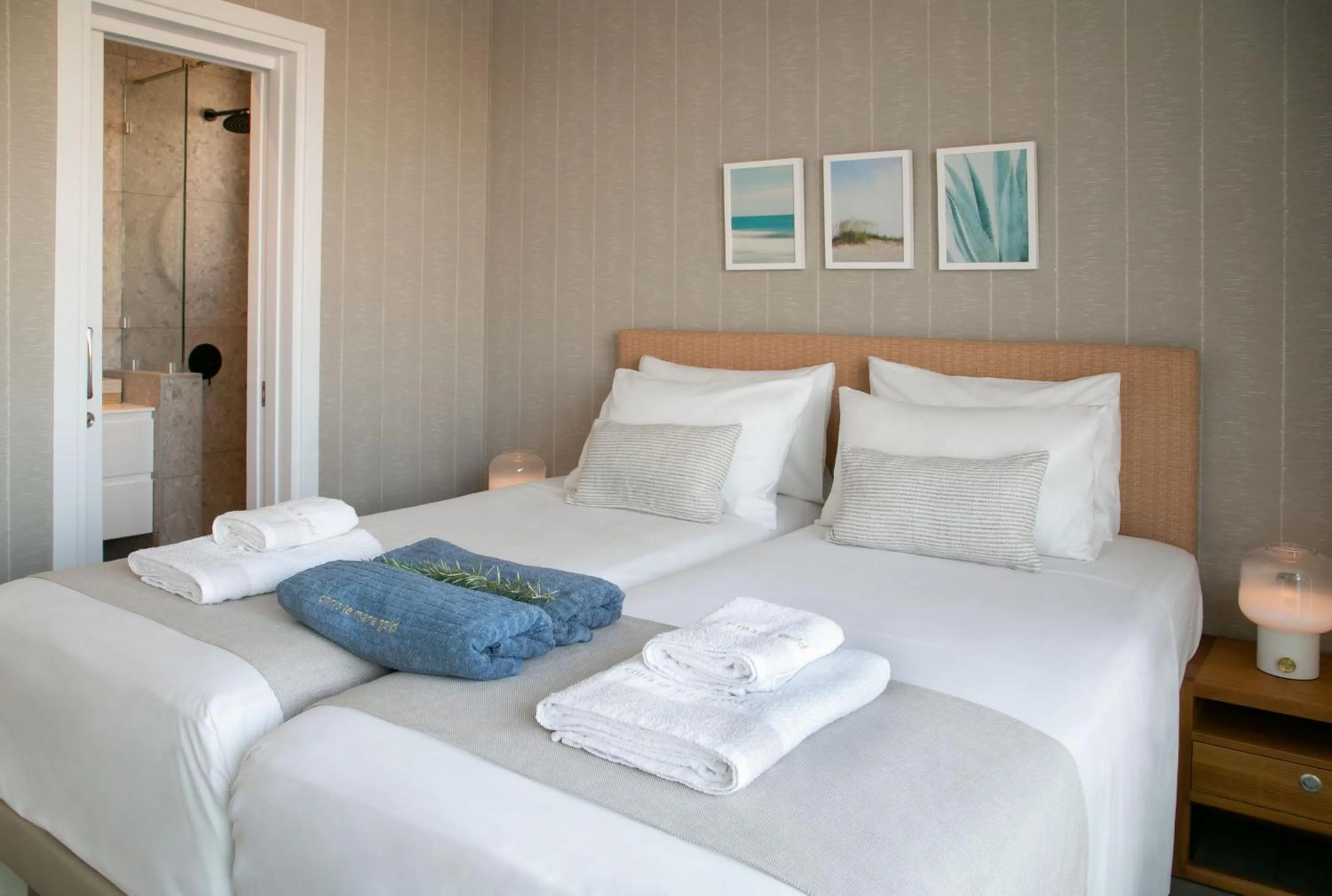 Bedroom, Bed in Chris Le Mare Gold Luxury Villa