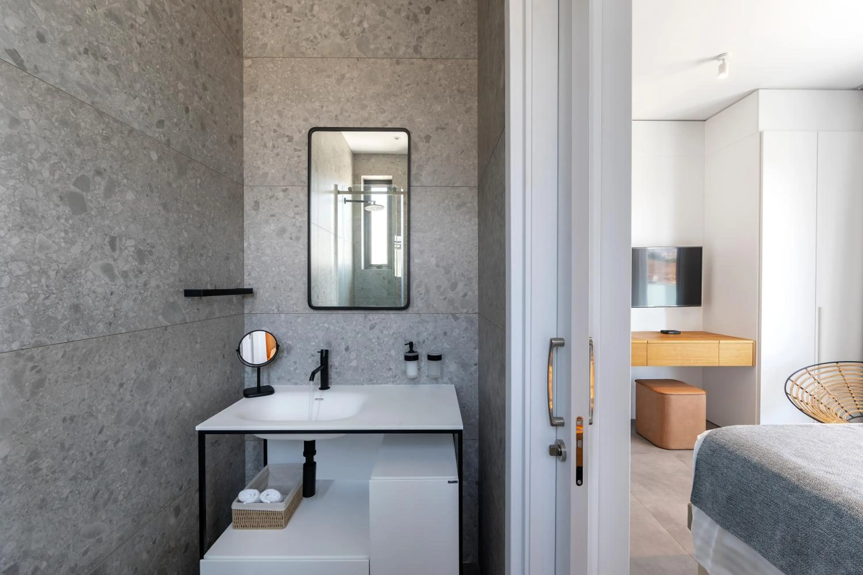 Bathroom, Bed in Chris Le Mare Gold Luxury Villa