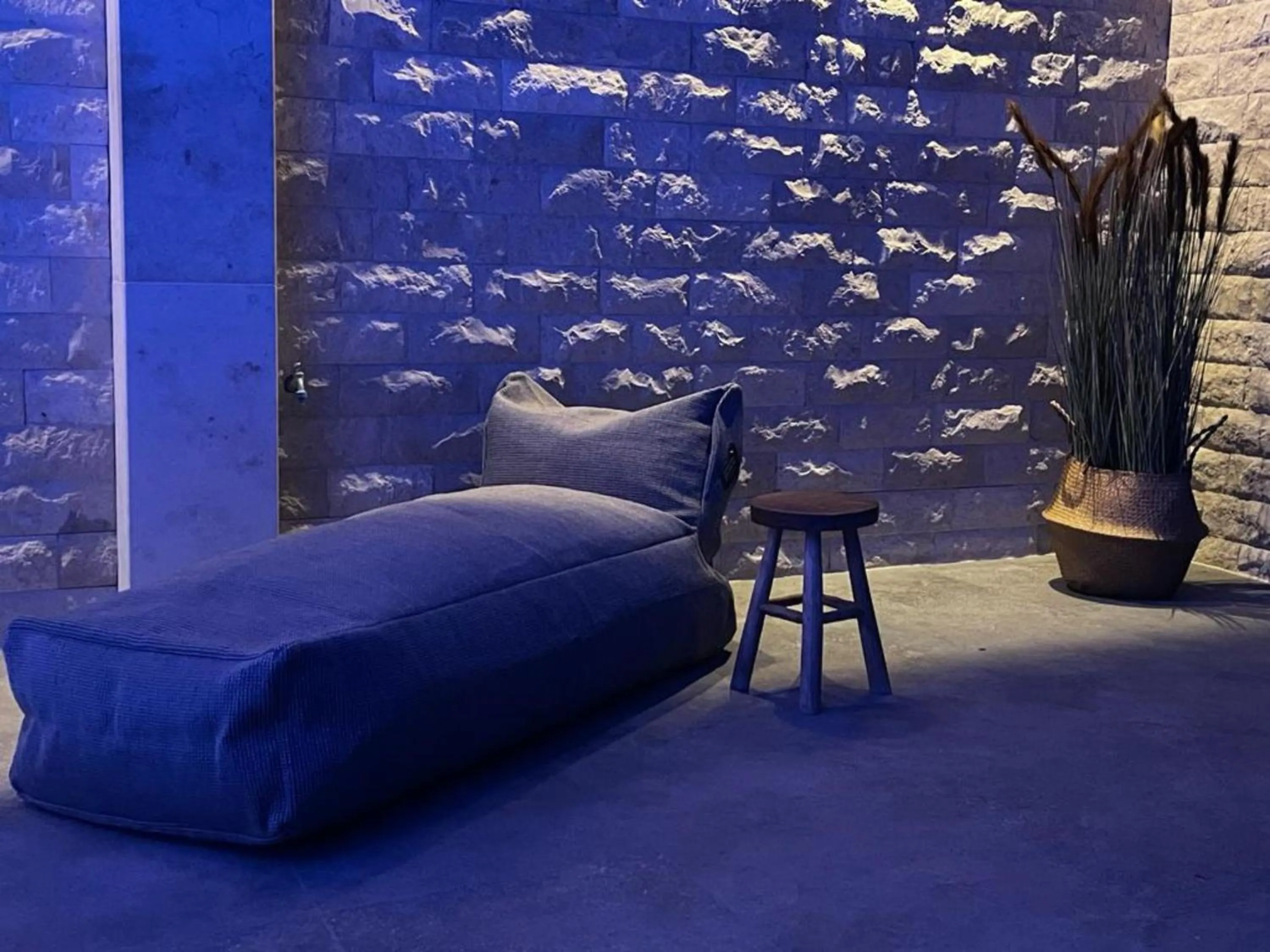 Swimming pool, Bed in Grand Hotel Seeschlösschen Sea Retreat & SPA