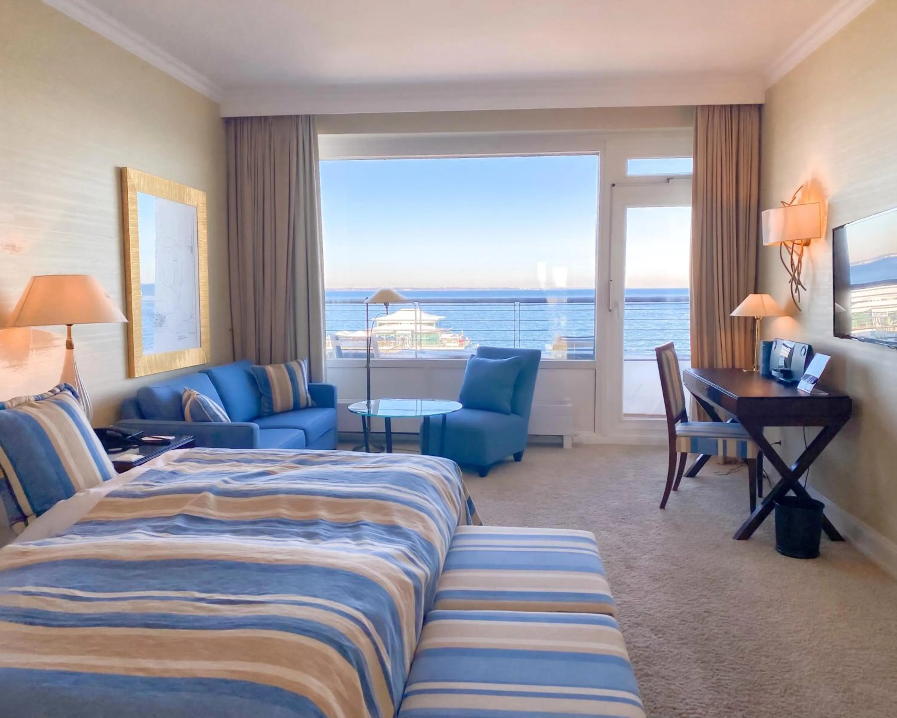 Bed in Grand Hotel Seeschlösschen Sea Retreat & SPA