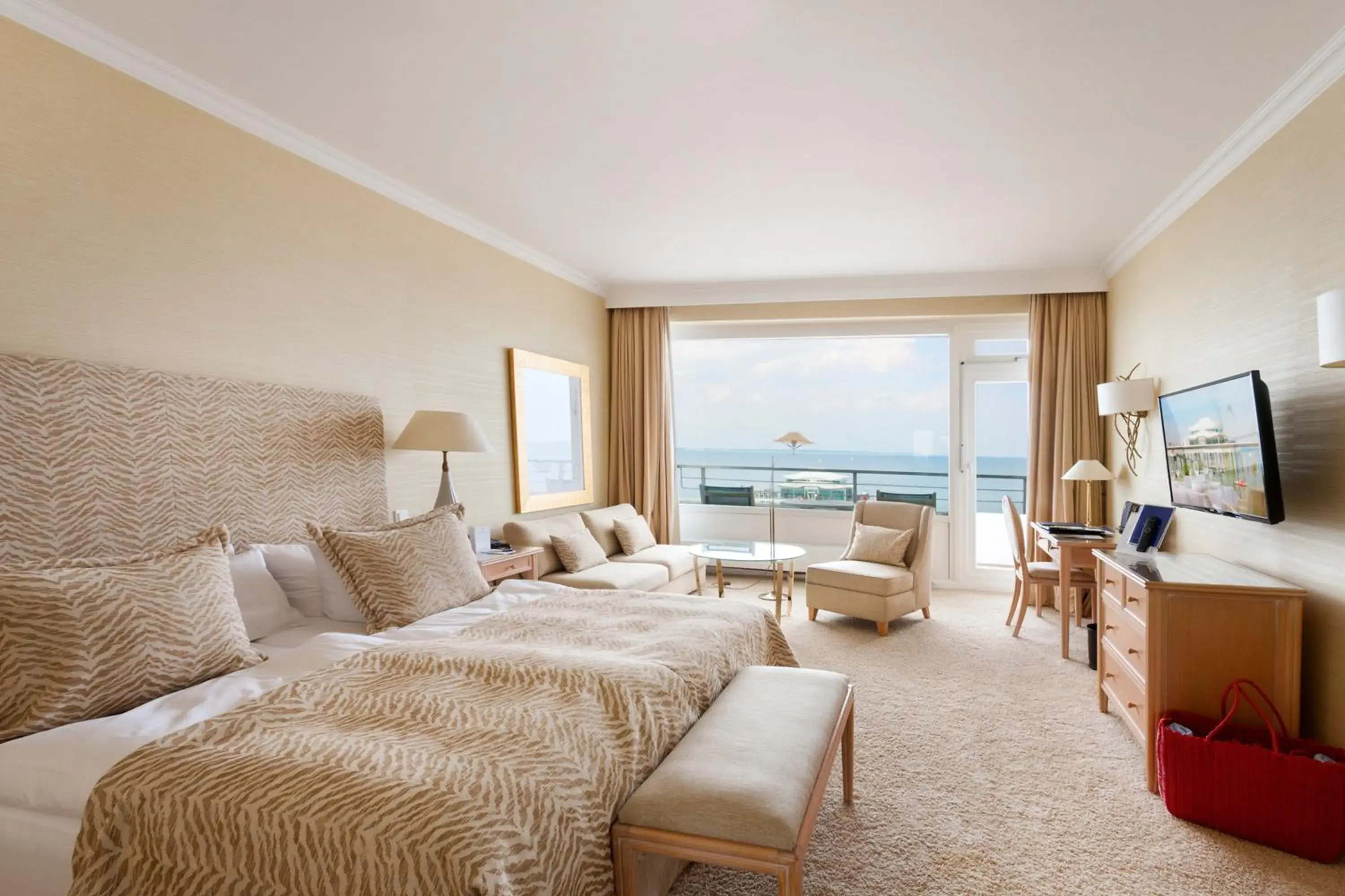 Suite (Sea and Land View) in Grand Hotel Seeschlösschen Sea Retreat & SPA Suite (Sea and Land View) in Grand Hotel Seeschlösschen Sea Retreat & SPA