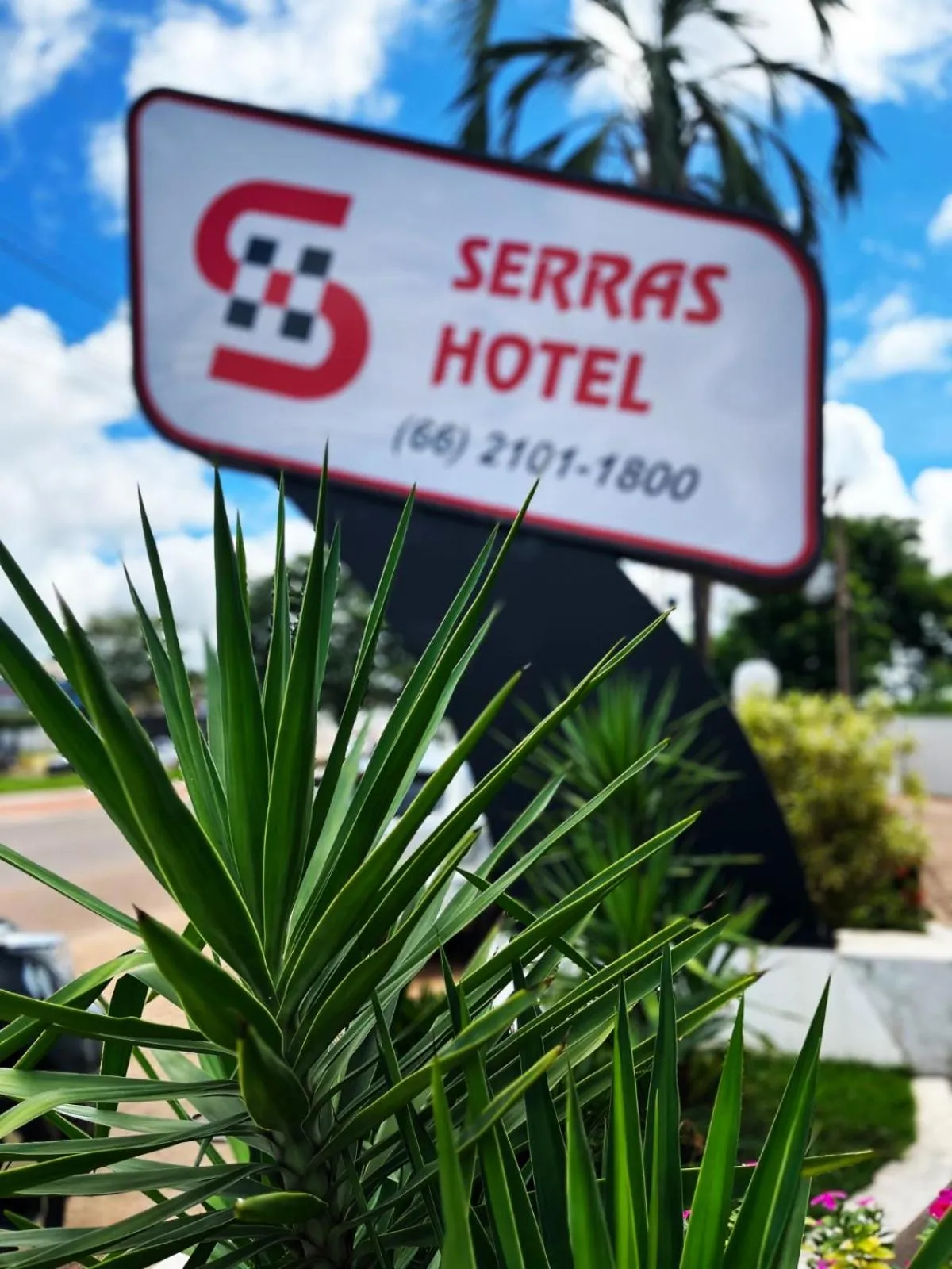 Serras Hotel