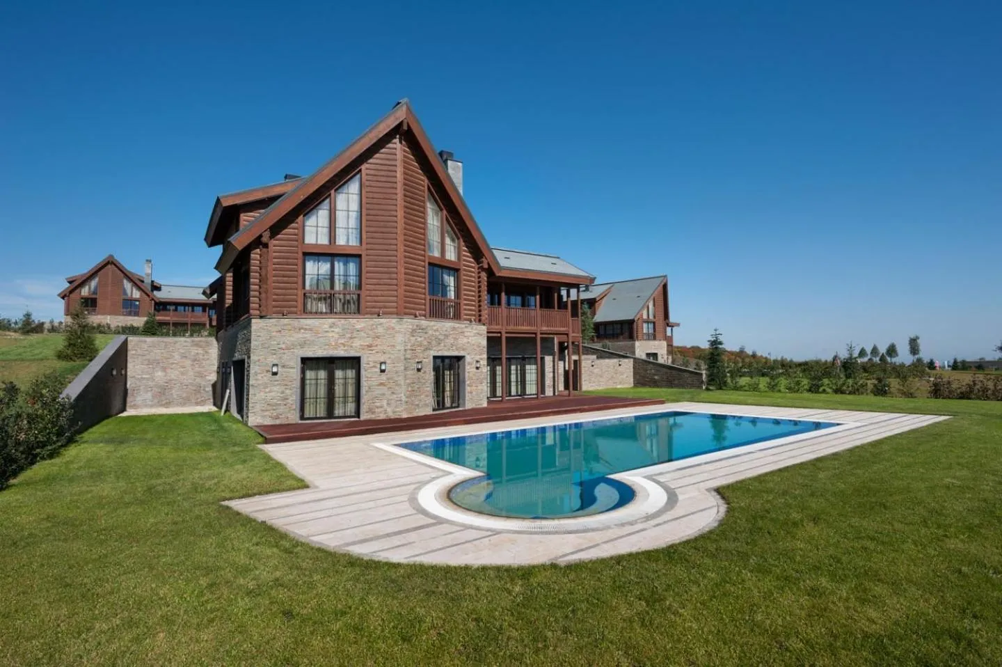 Swimming pool in Quba Palace Hotel & Golf Resort