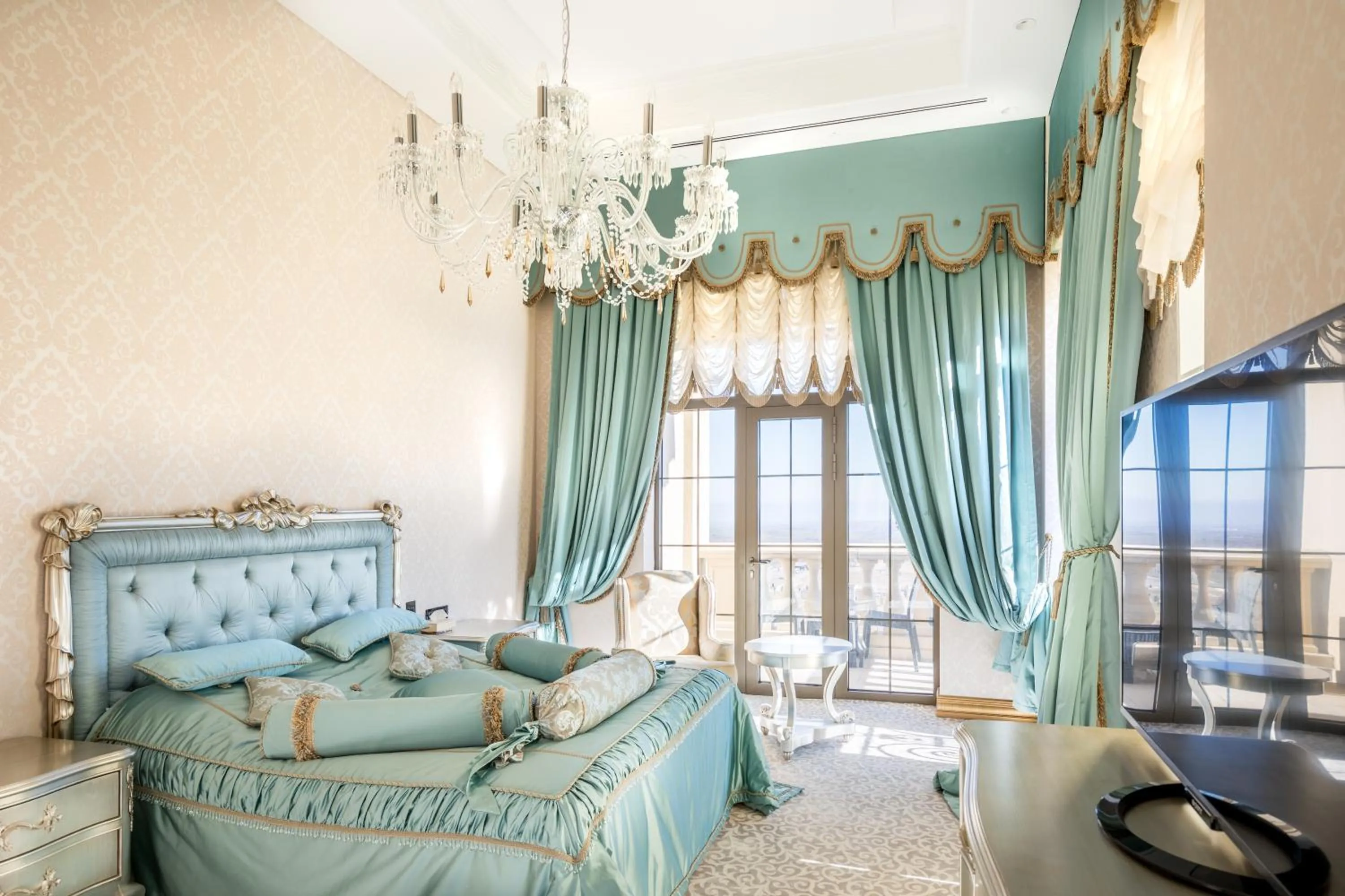 Photo of the whole room in Quba Palace Hotel & Golf Resort