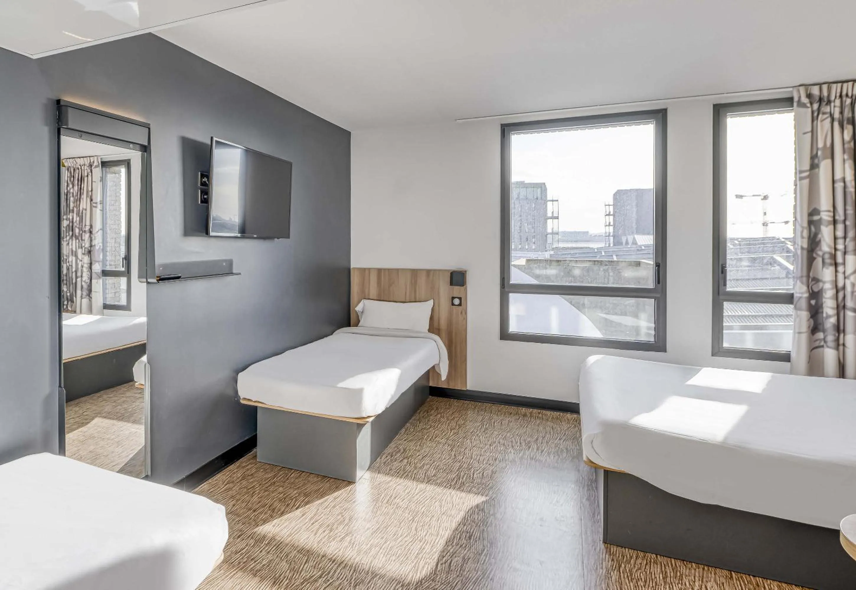 Bed in B&B HOTEL Bordeaux Bassins à flot