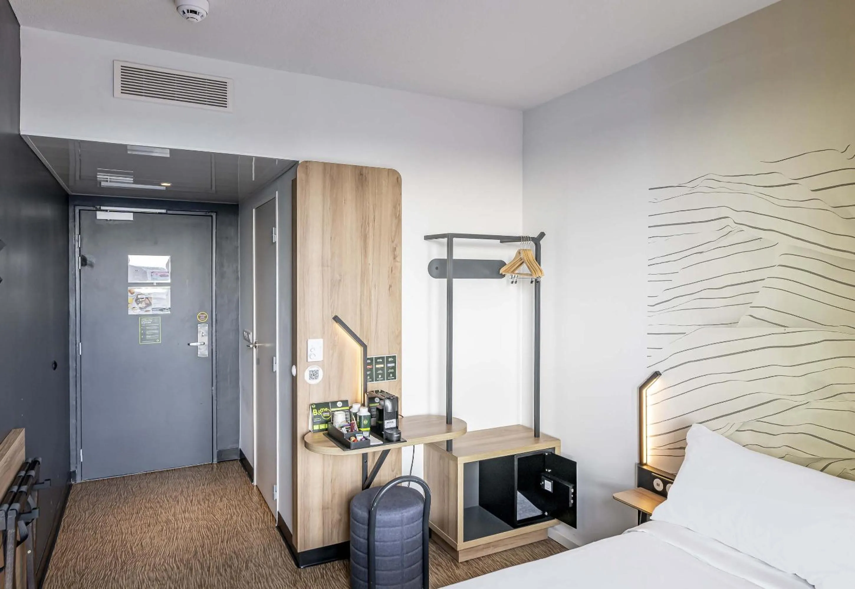 Bed in B&B HOTEL Bordeaux Bassins à flot