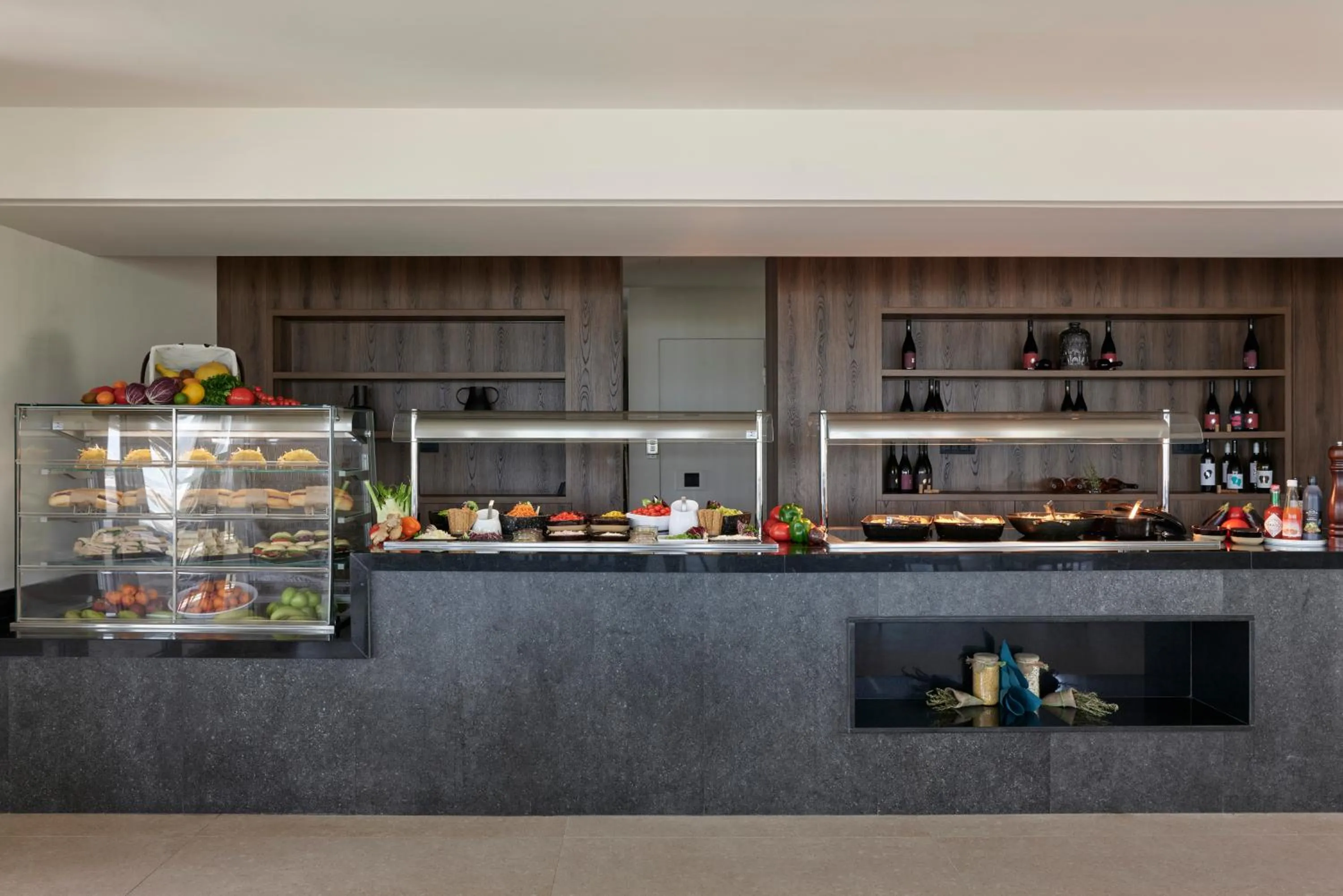 Food and drinks in Atlantica Marmari Palace