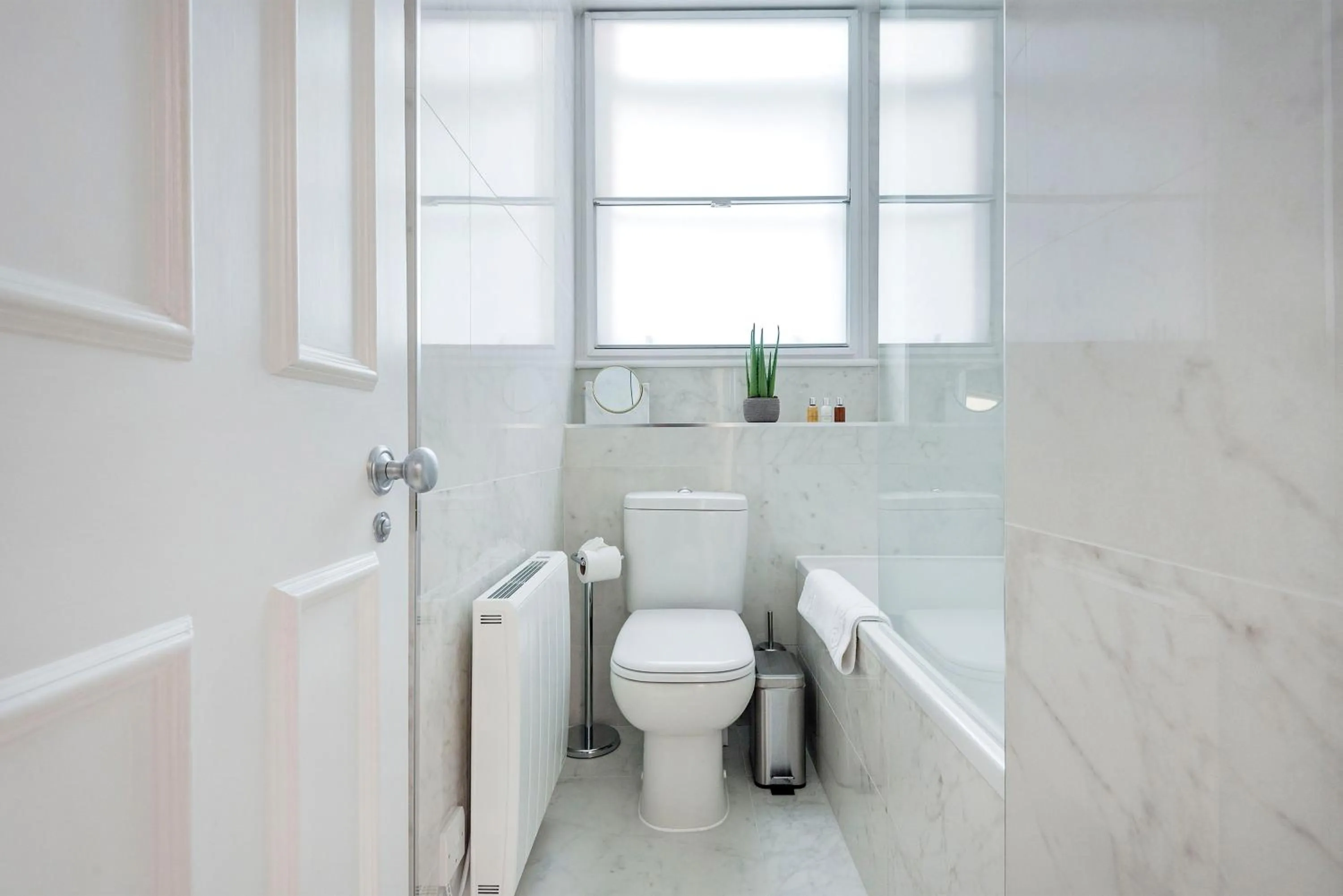 Bathroom in 3 Sloane Gardens