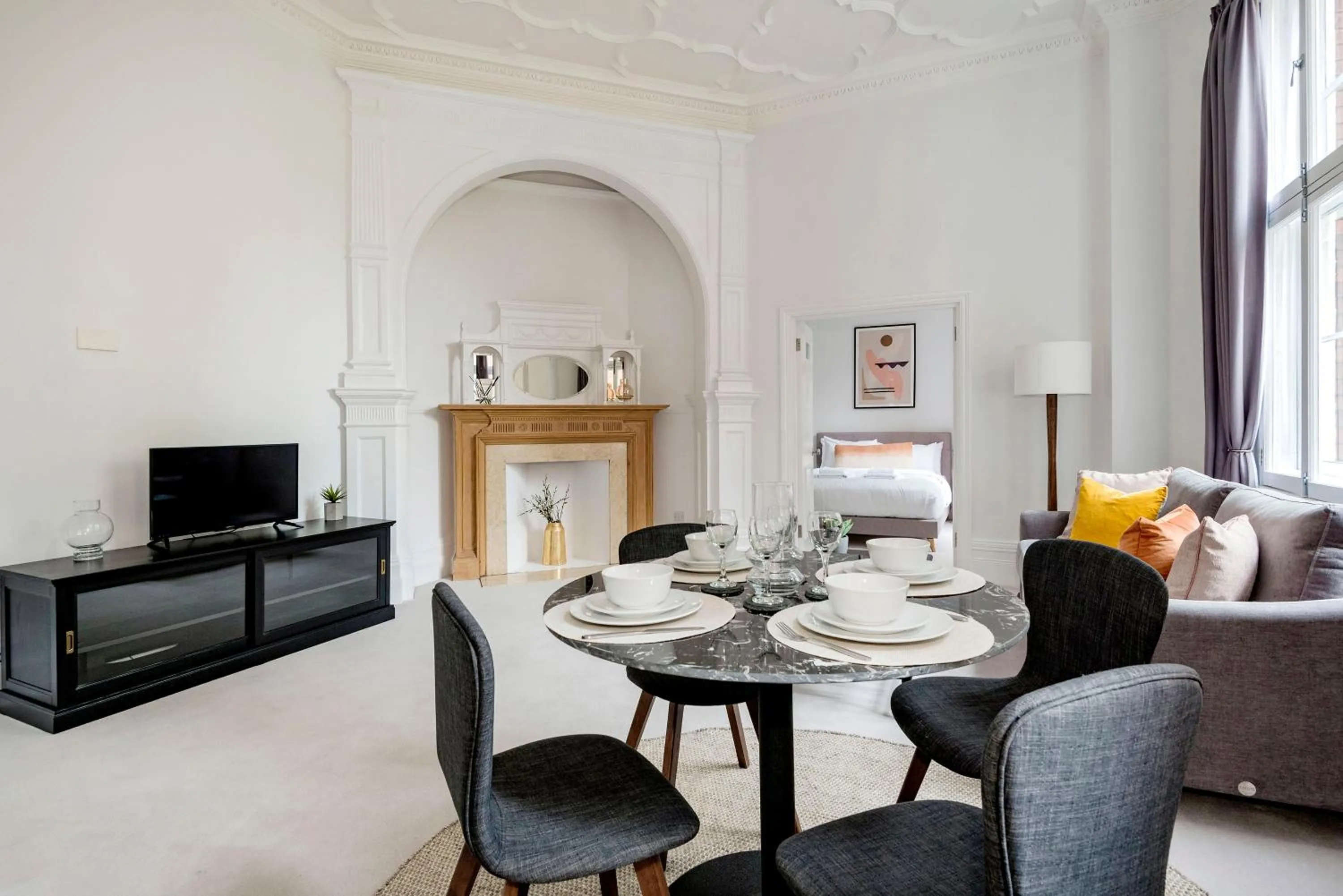 Dining area in 3 Sloane Gardens