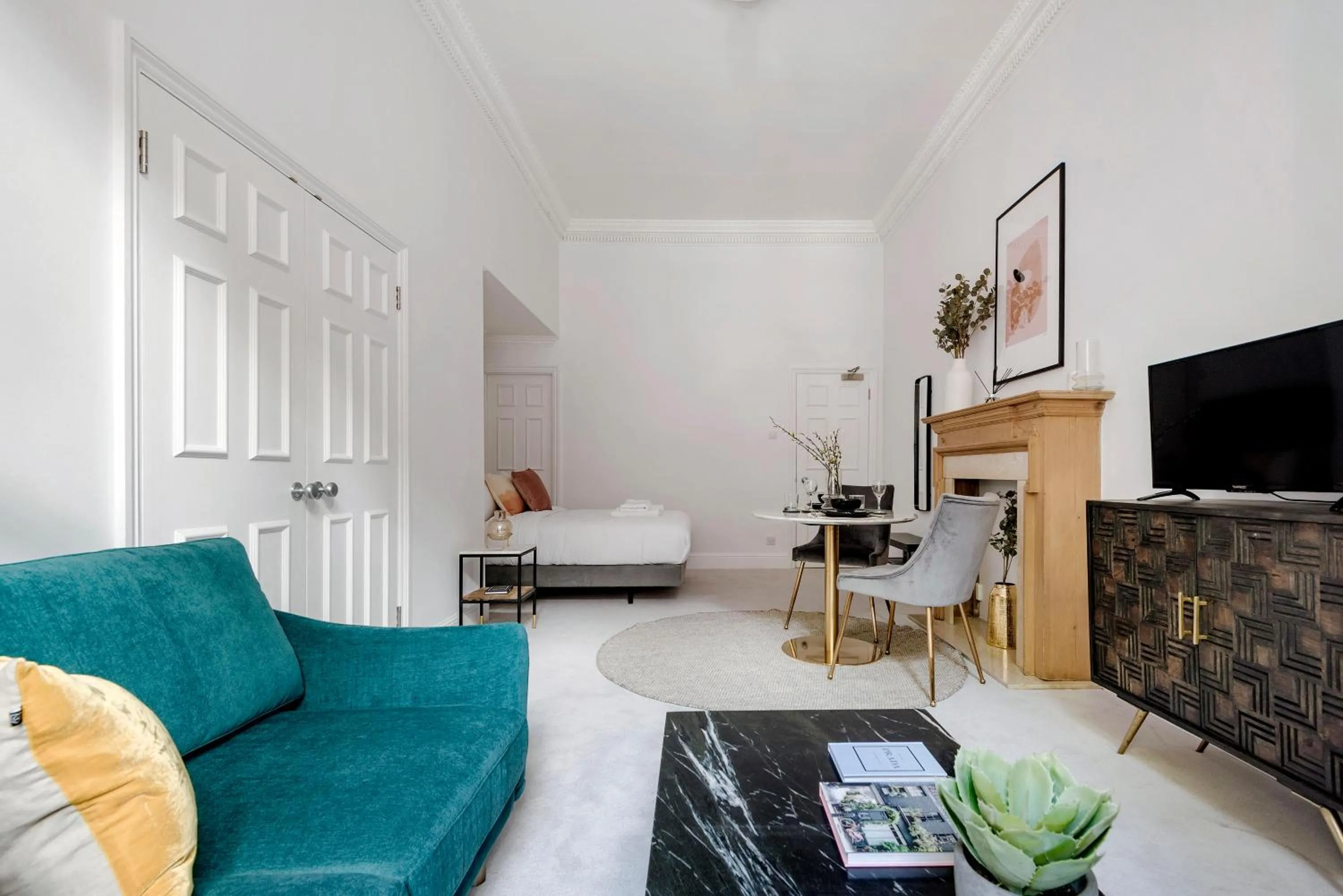Living room in 3 Sloane Gardens