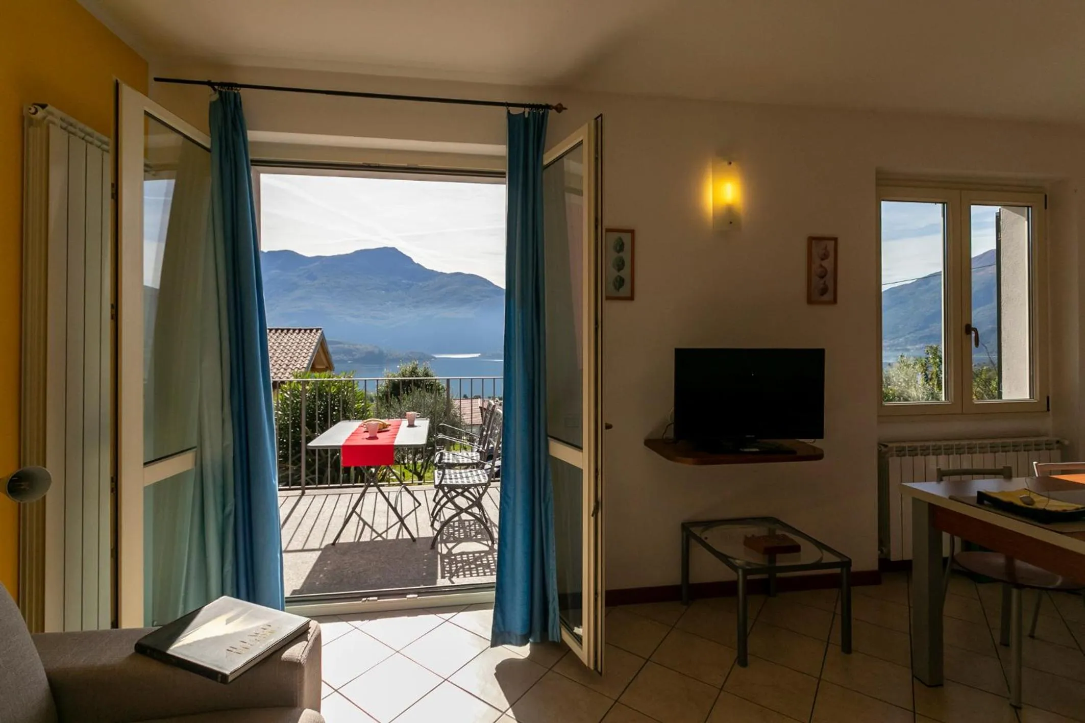 Lake view in Residence La Collina