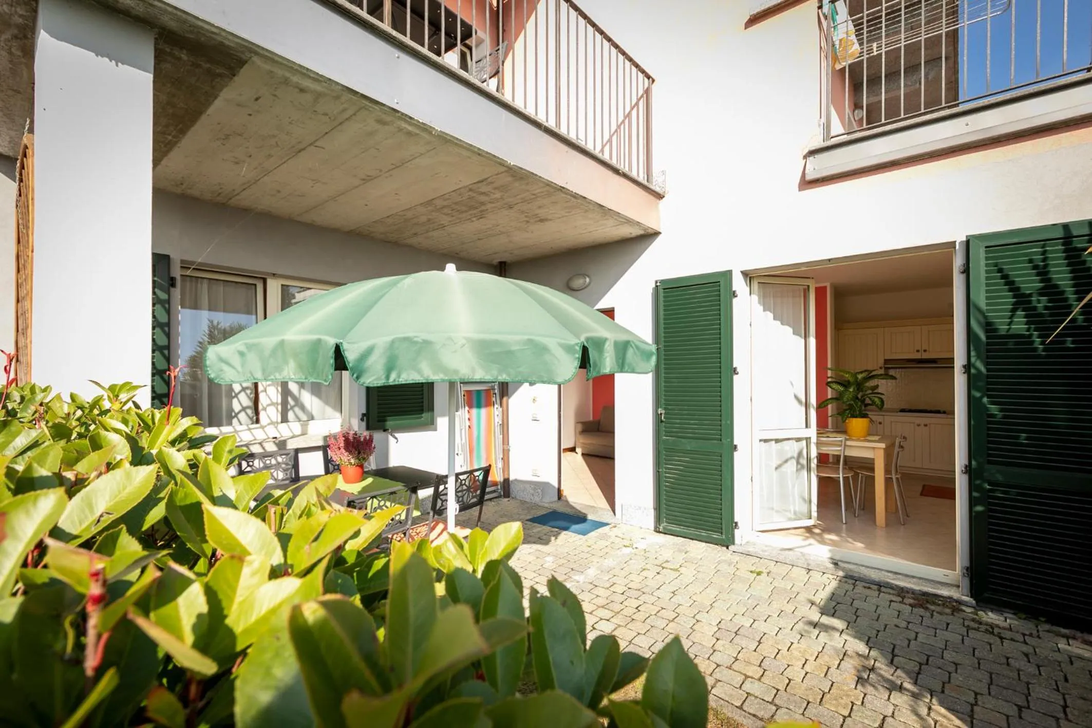 Patio in Residence La Collina