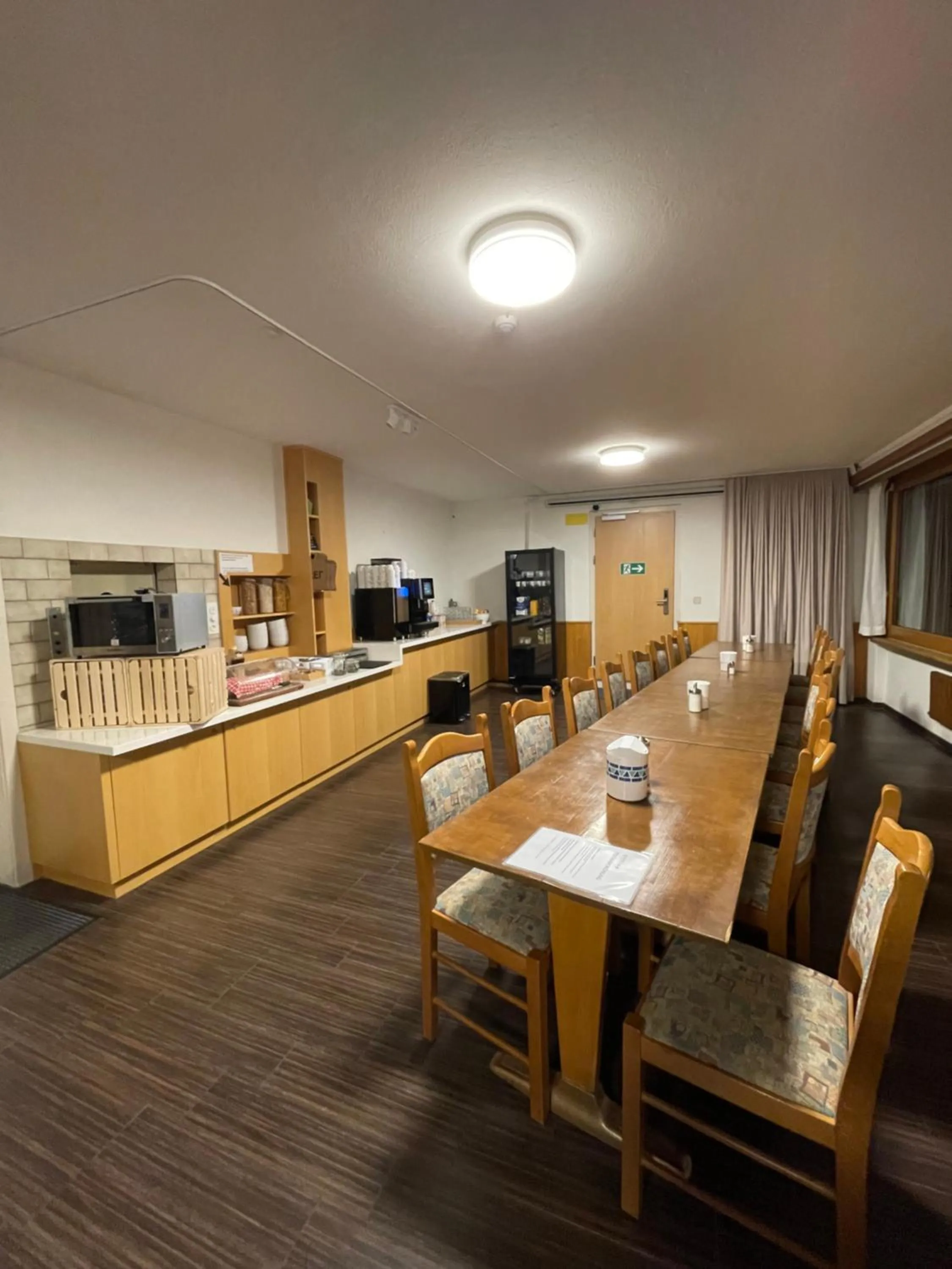 Restaurant/Places to Eat in VISP erblick H O T E L AUSSERBERG Early & Late Check-in