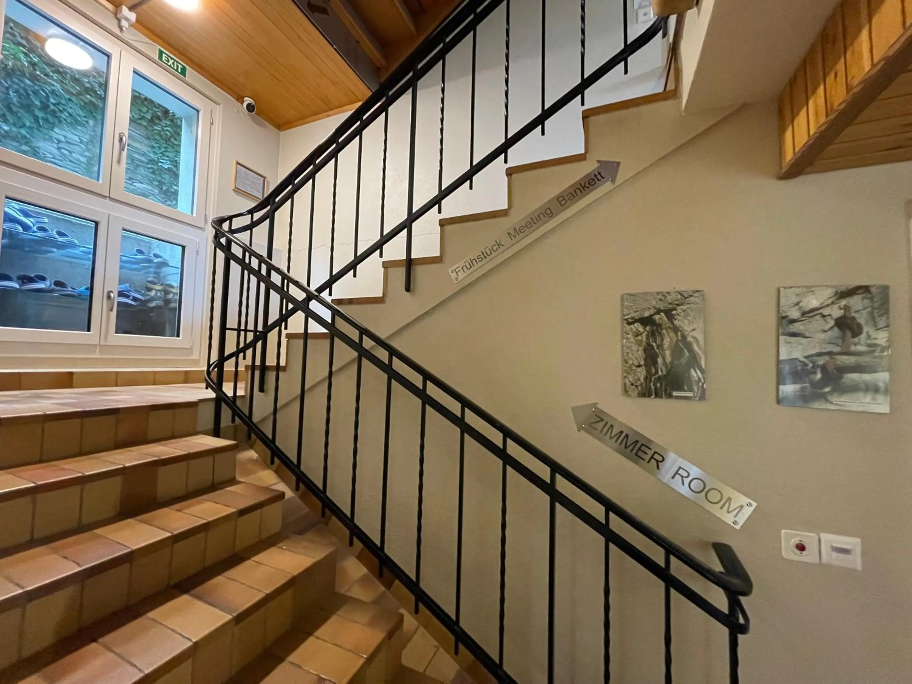 VISP erblick H O T E L AUSSERBERG Early & Late Check-in