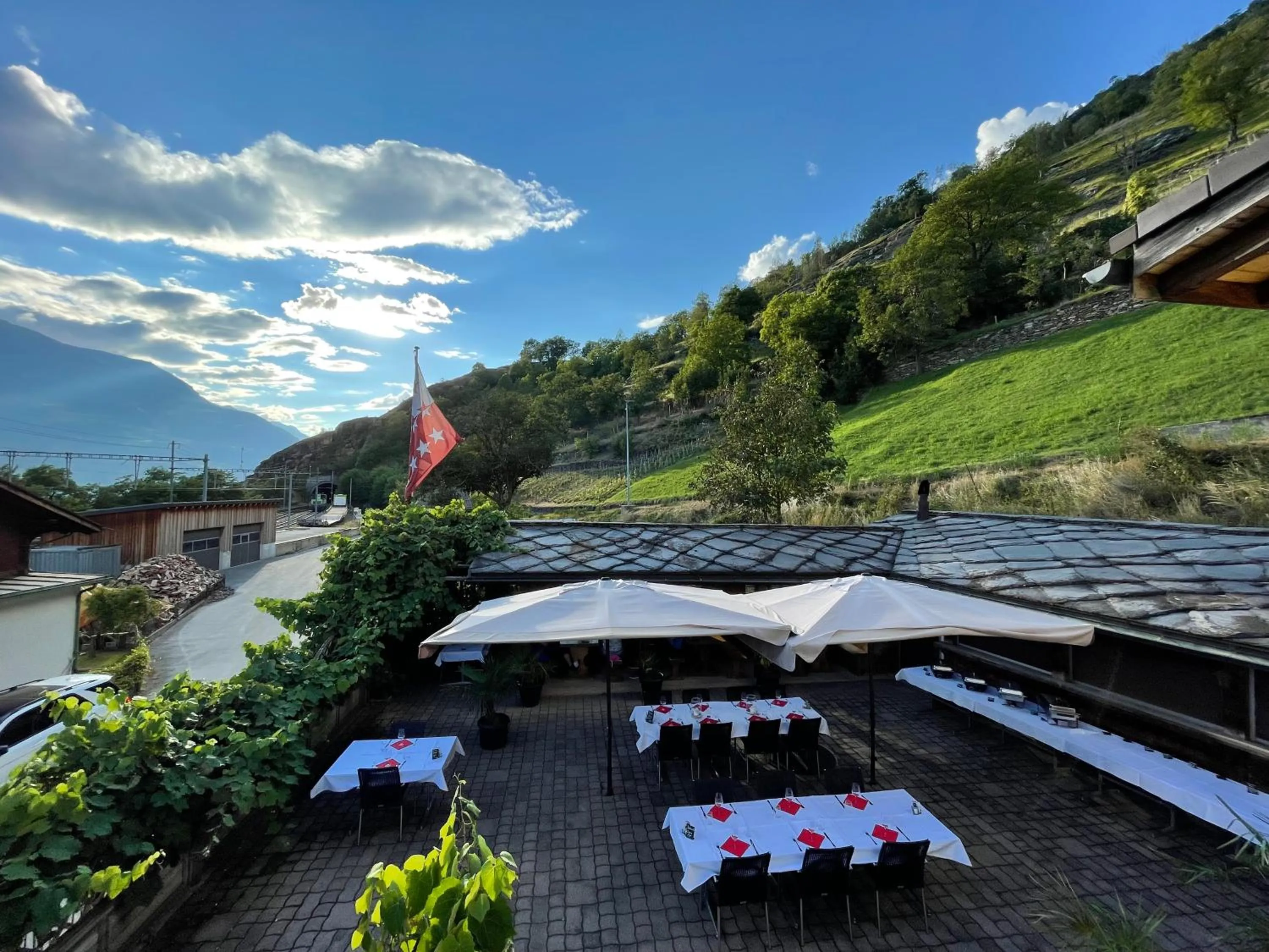 Balcony/Terrace in VISP erblick H O T E L AUSSERBERG Early & Late Check-in