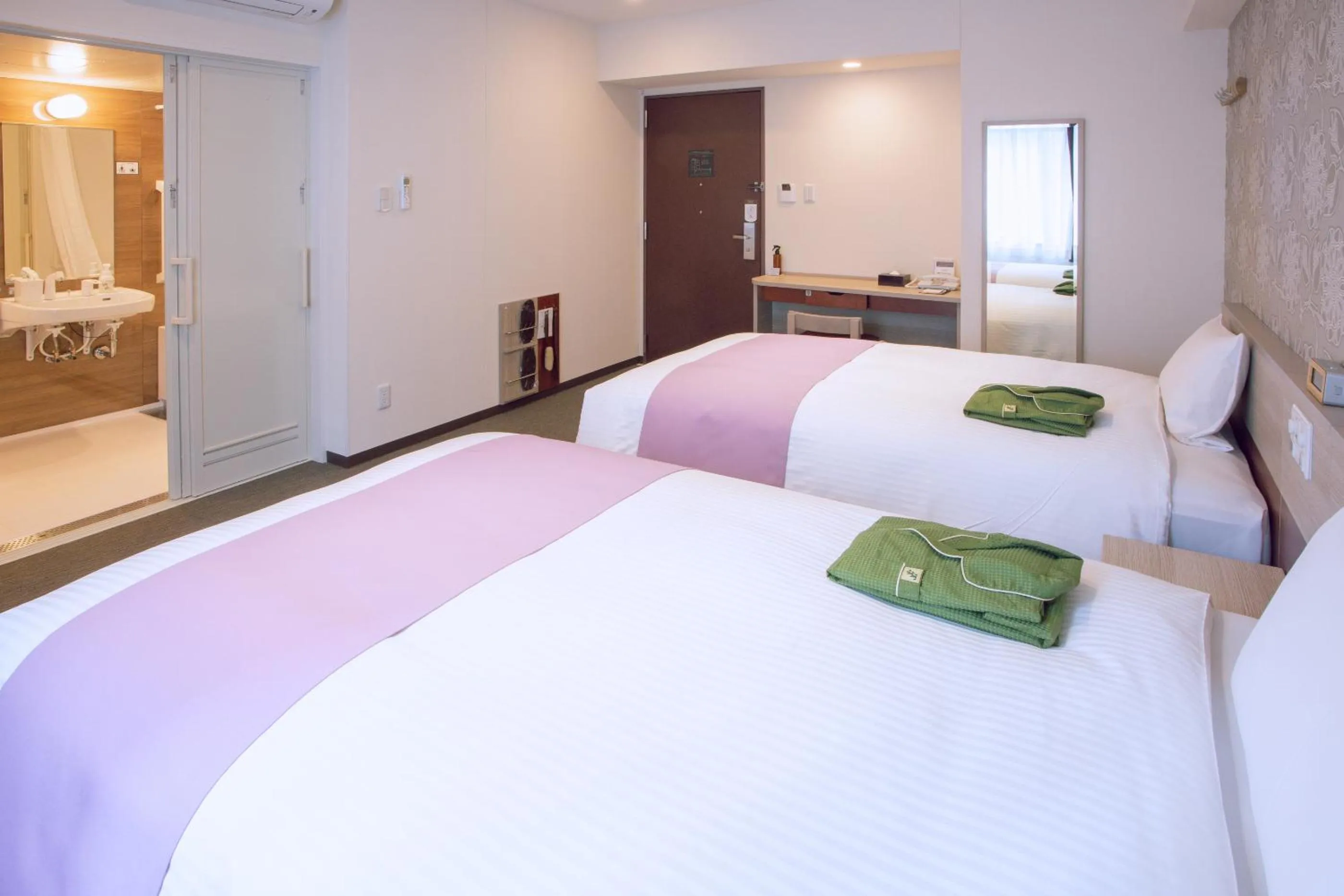 Bed in Kuretake Inn Premium Meieki minami