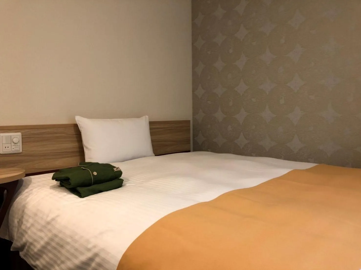 Bed in Kuretake Inn Premium Meieki minami