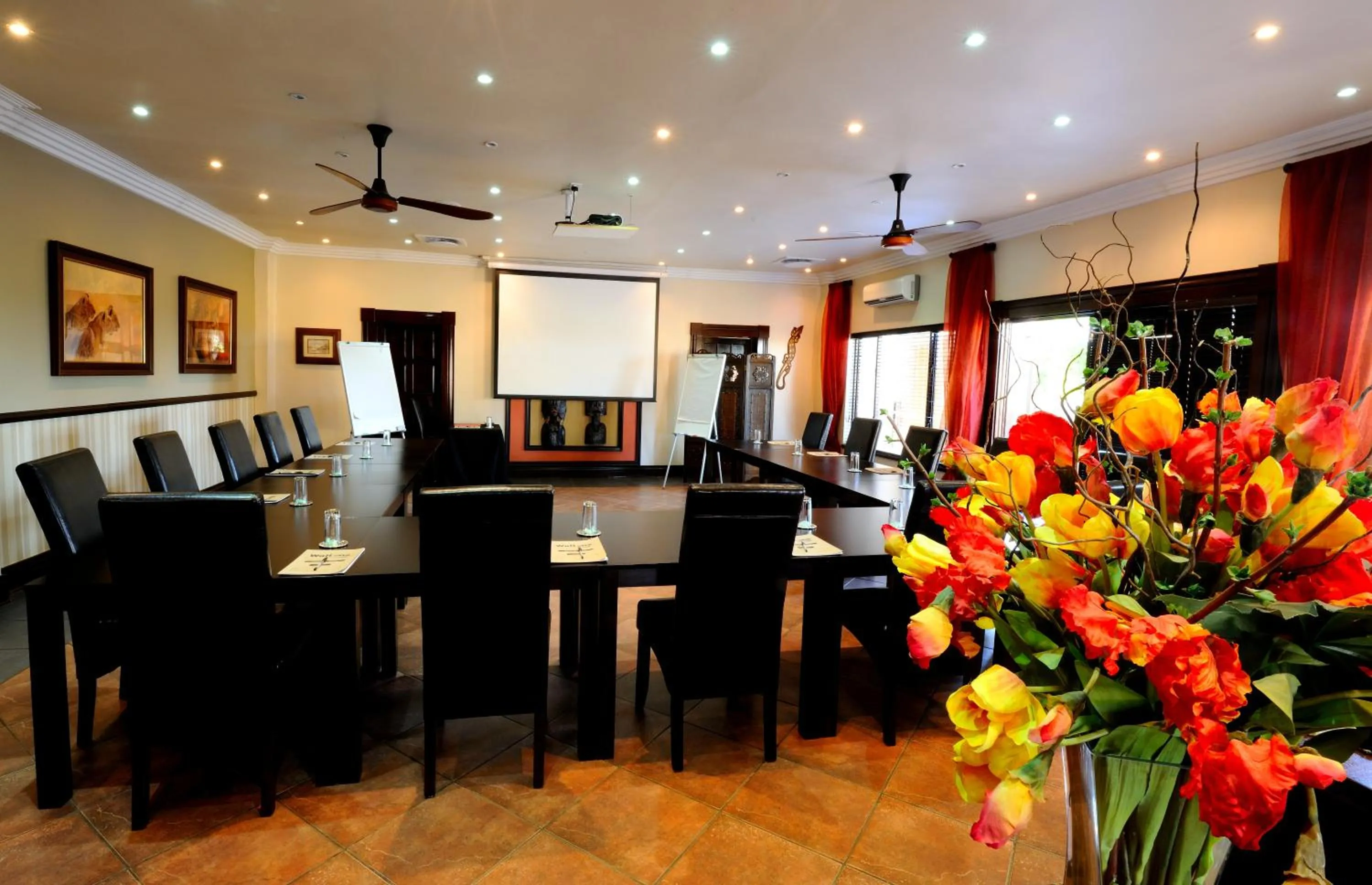 Business facilities in Aquanzi Lodge