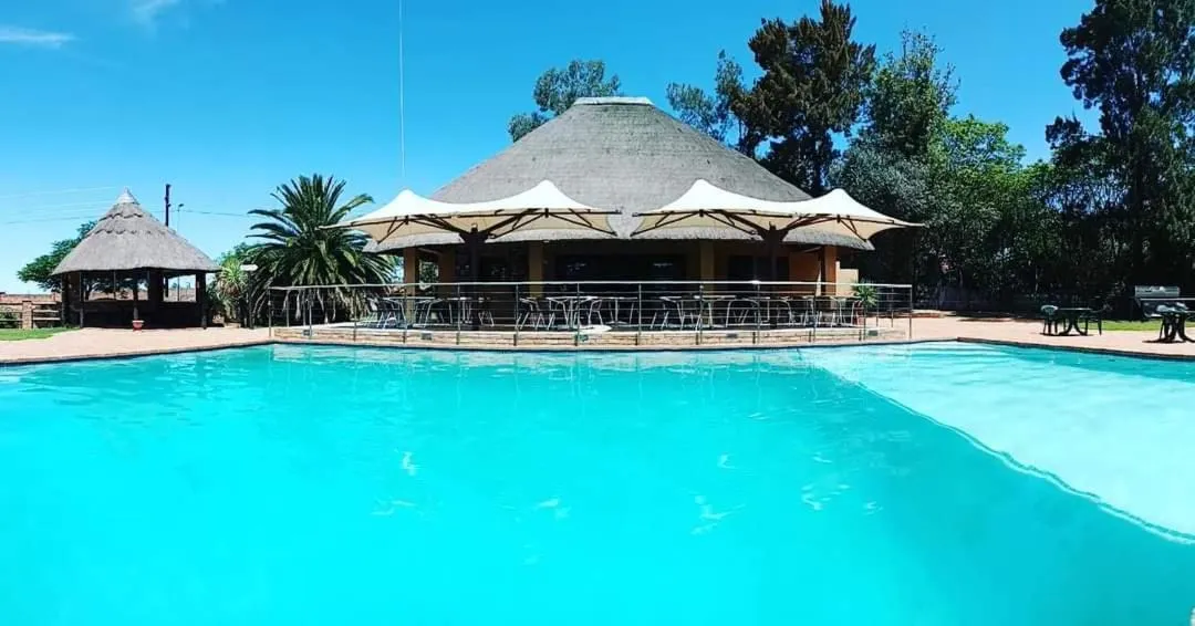 Swimming pool in Aquanzi Lodge