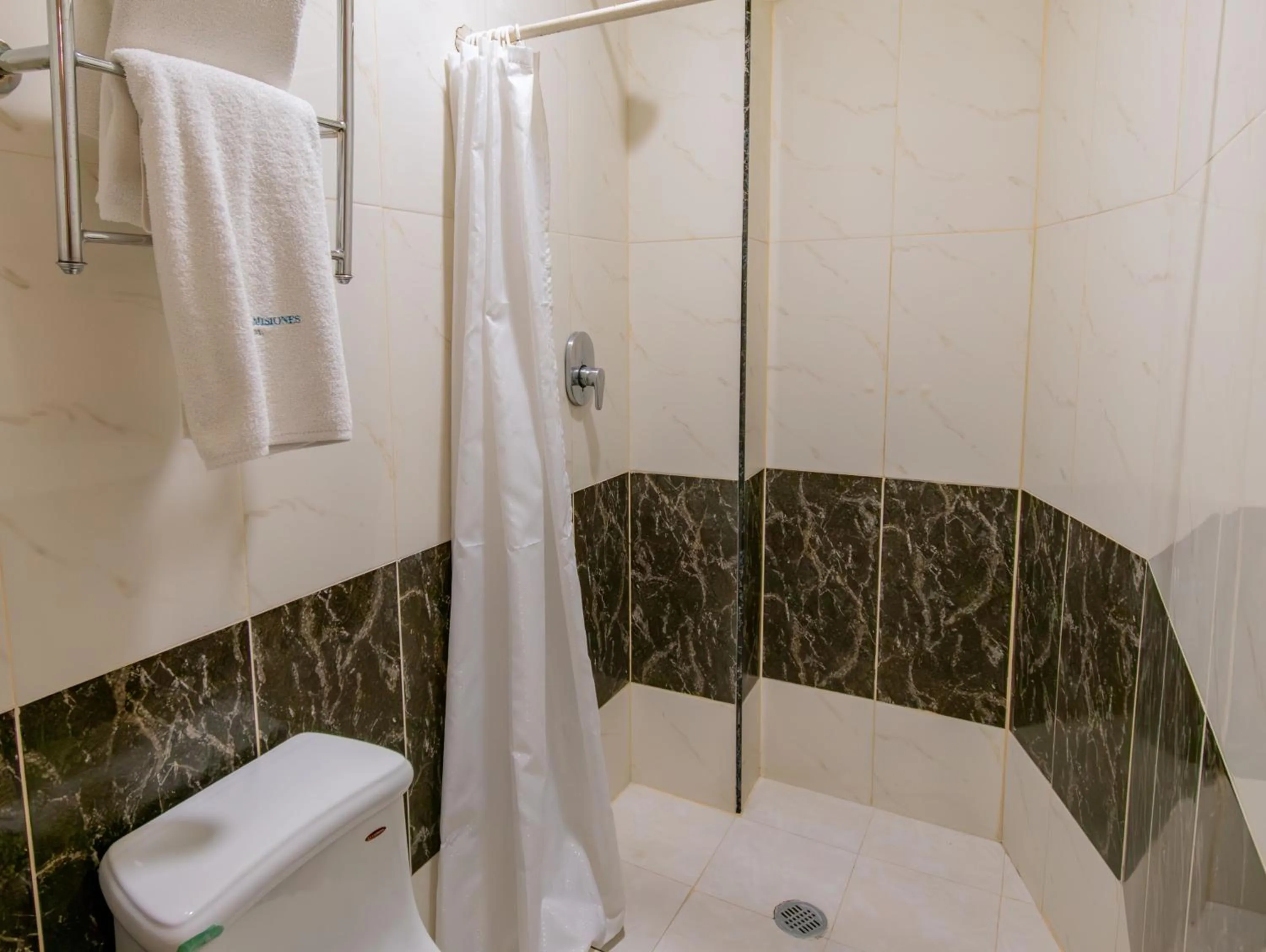 Bathroom in HOTEL CASONA MISIONES