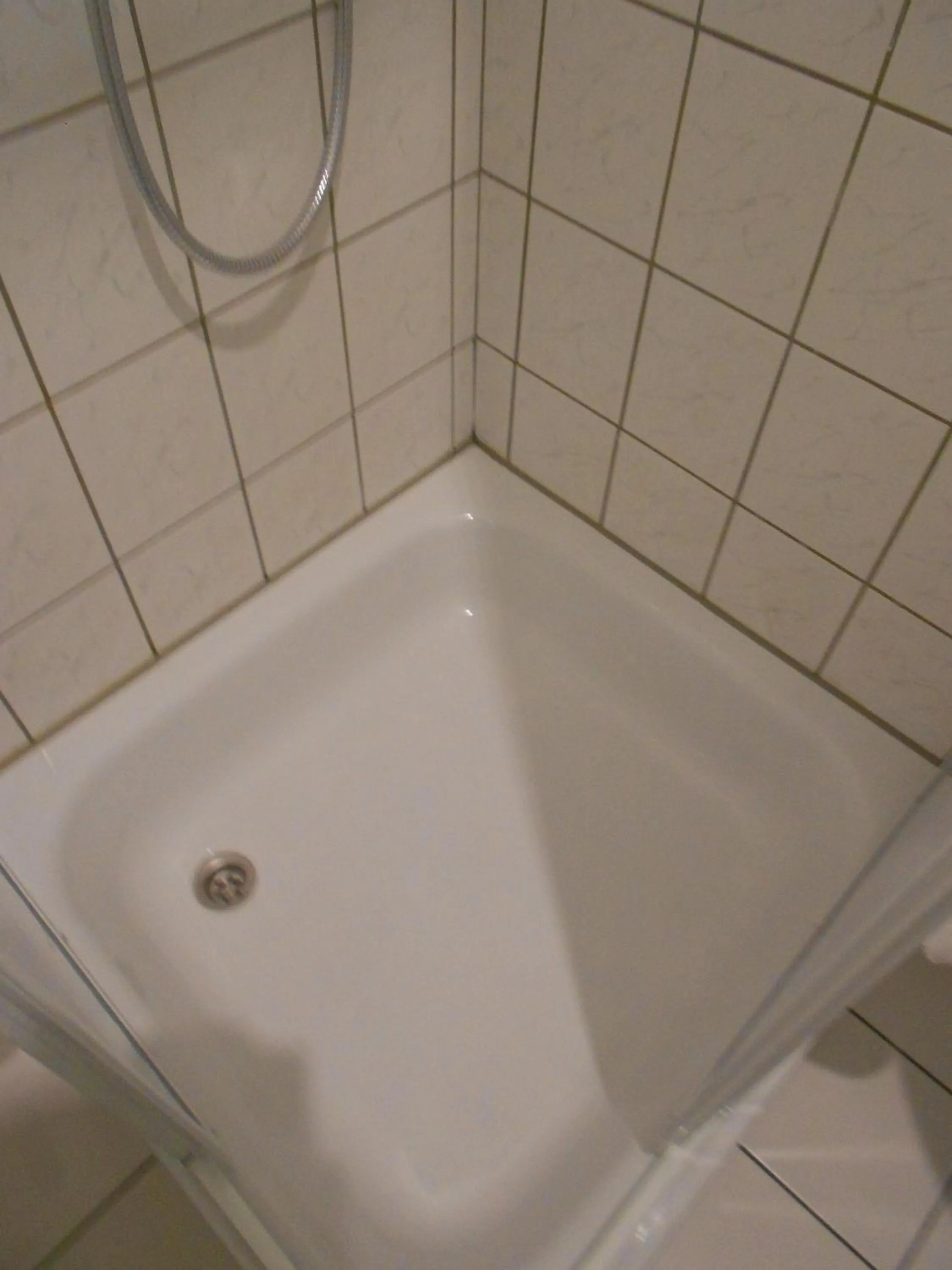Shower in Apartment Beethoven