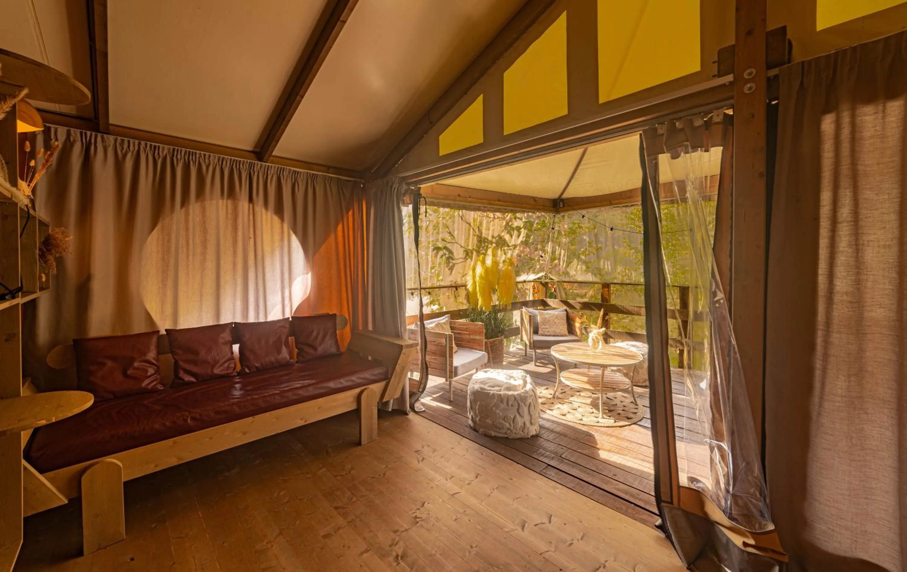 Living room, Bed in Delle Rose Camping & Glamping Village